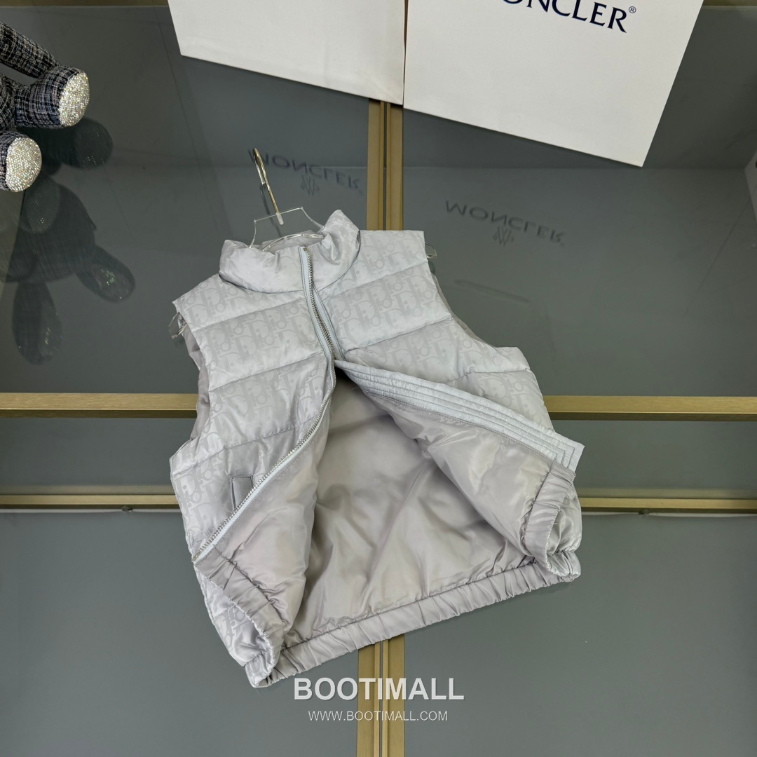 Dior Oblique Down Vest Silk Blend White 디올 오블리크 다운 베스트 실크 블렌드 화이트 3