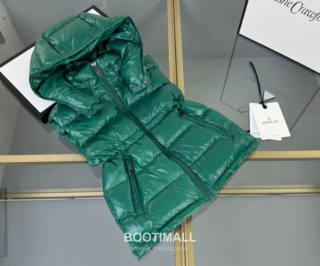 Balenciaga Classic Down Vest Cotton Blend White 발렌시아가 클래식 다운 베스트 코튼 블렌드 화이트 4