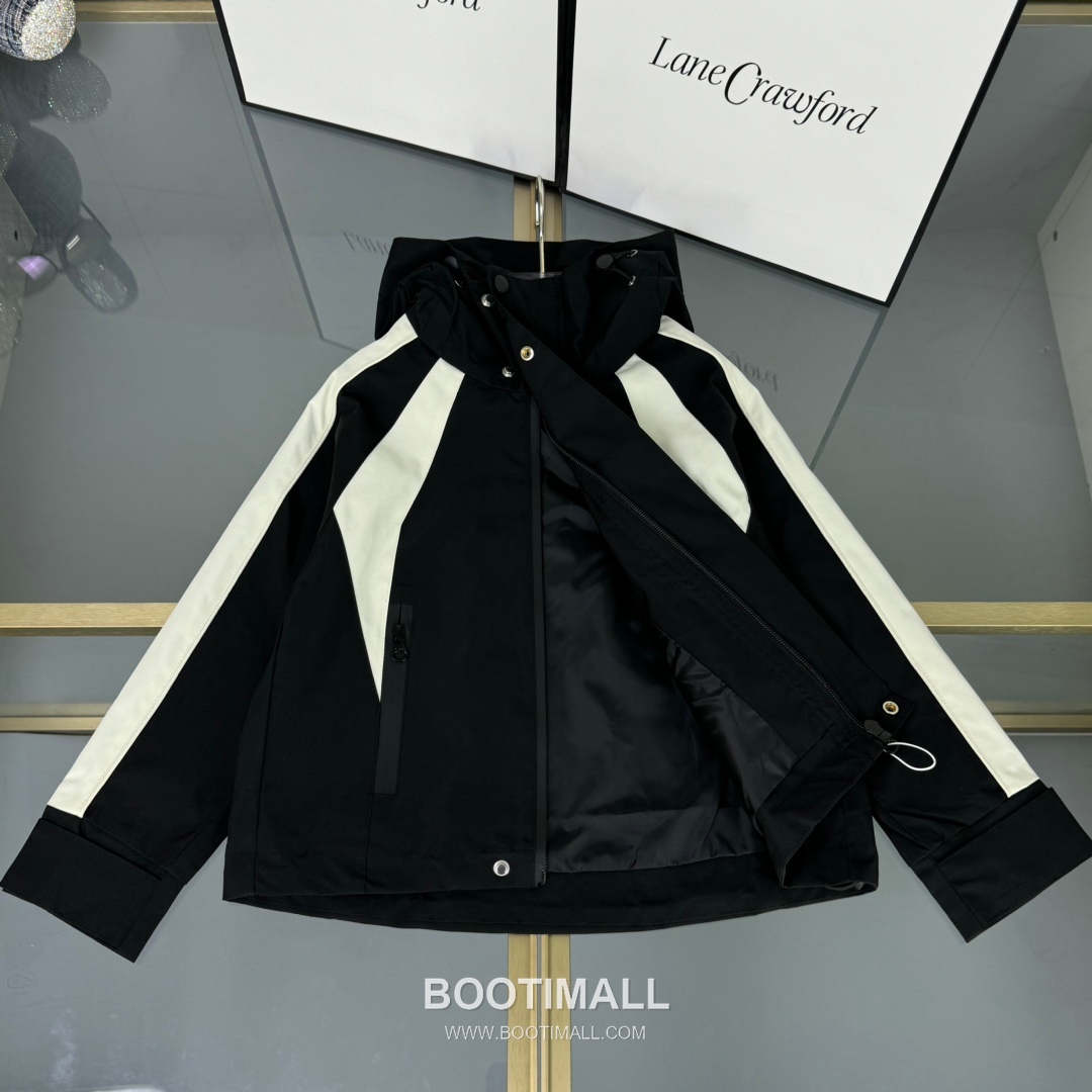 Arc'teryx Tri-Layer Hooded Shell Tri-Layer Waterproof Fabric Black Windbreaker 아크테릭스 트라이 레이어 후드 쉘 3레이어 방수 원단 블랙 바람막이 2