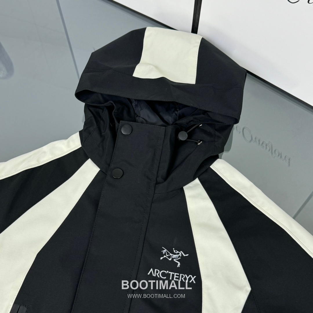 Arc'teryx Tri-Layer Hooded Shell Tri-Layer Waterproof Fabric Black Windbreaker 아크테릭스 트라이 레이어 후드 쉘 3레이어 방수 원단 블랙 바람막이 5