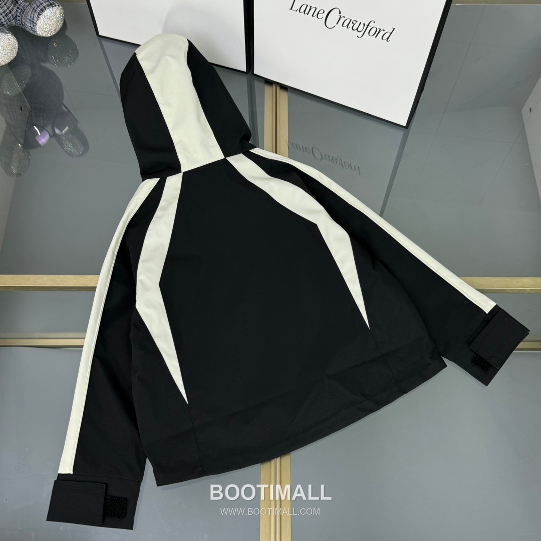 Arc'teryx Tri-Layer Hooded Shell Tri-Layer Waterproof Fabric Black Windbreaker 아크테릭스 트라이 레이어 후드 쉘 3레이어 방수 원단 블랙 바람막이 9