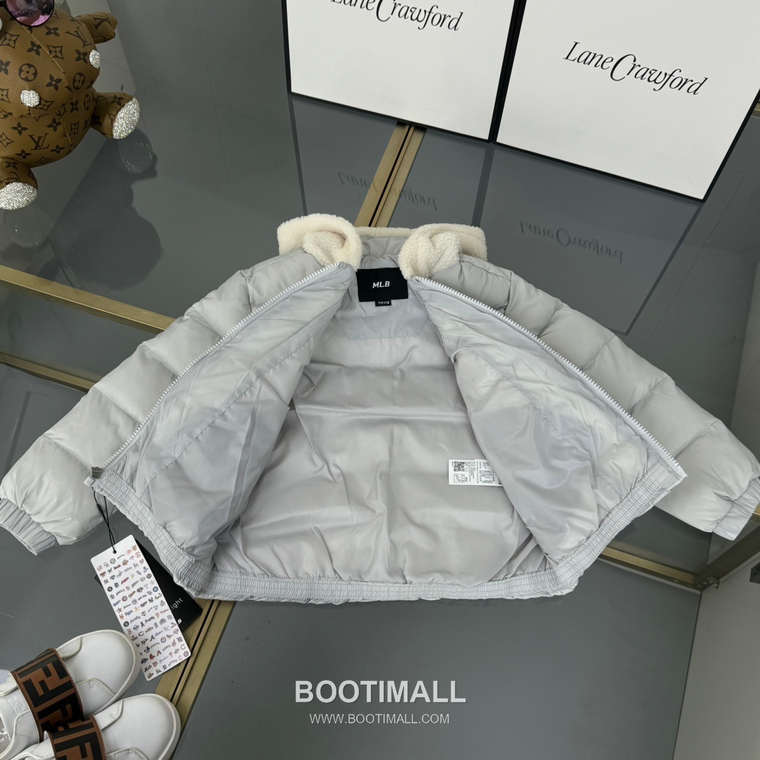 Balenciaga NY Letter Down Down Down Jacket 발렌시아가 NY 레터 다운 다운 다운 재킷 3