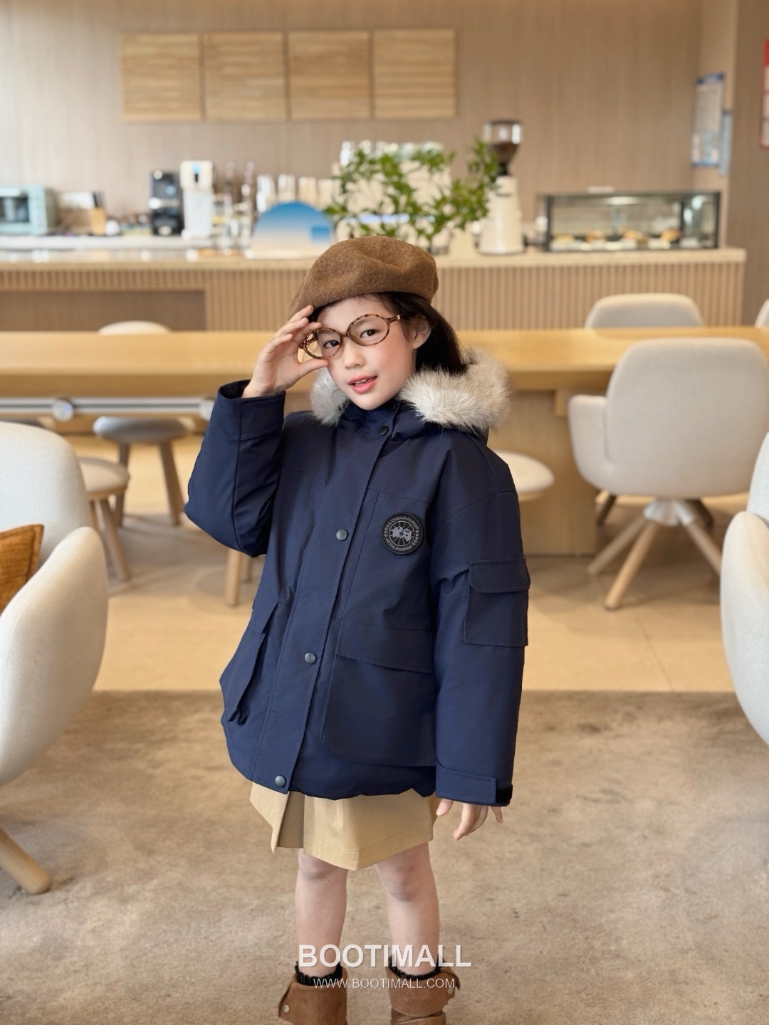 Balenciaga Navy Fur Trim Down Parka Down Navy 발렌시아가 네이비 퍼 트림 다운 파카 다운 네이비 1