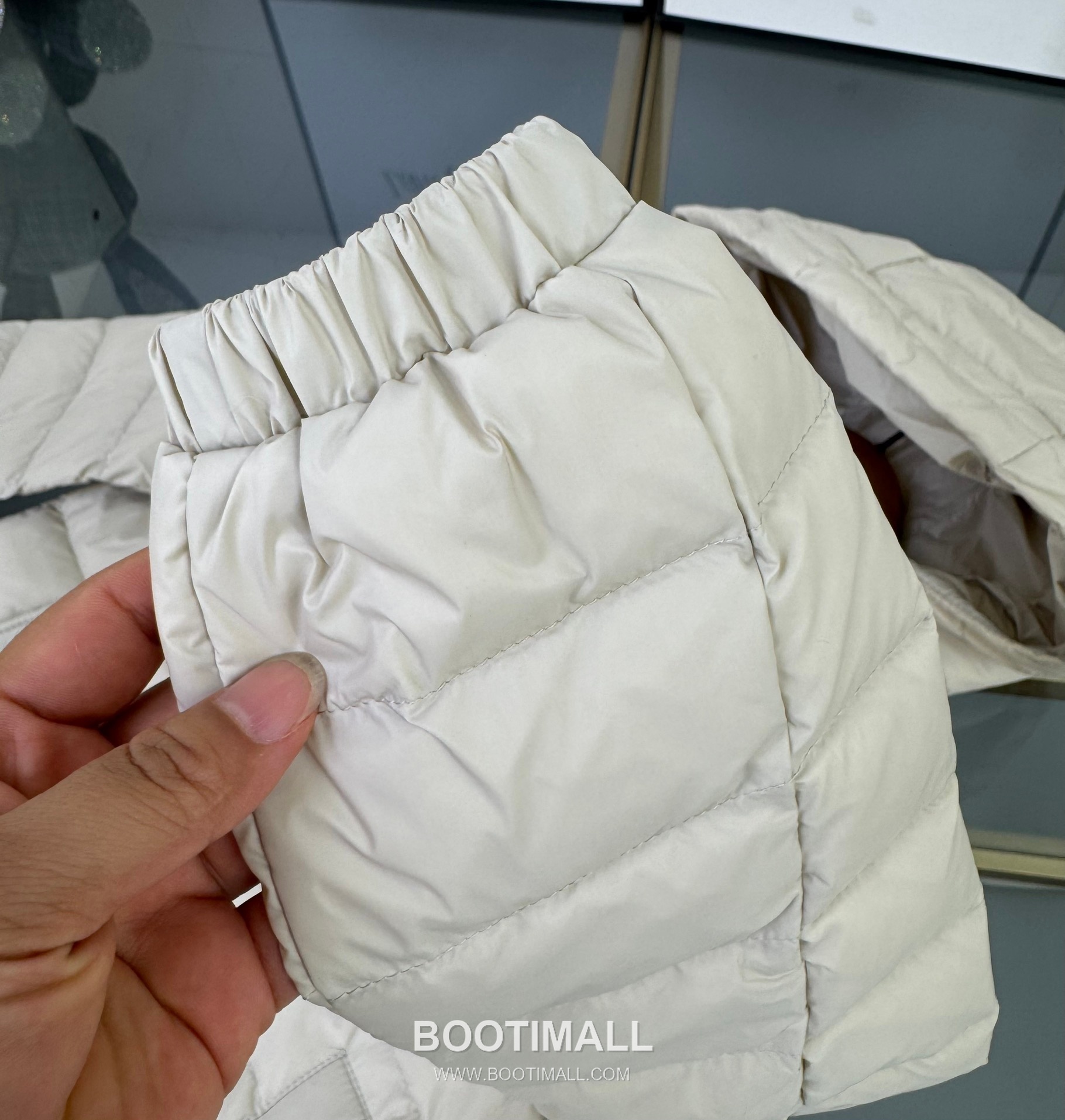 Balenciaga Kids Hooded Down Down Beige Jacket 발렌시아가 키즈 후드 다운 다운 베이지 자켓 15