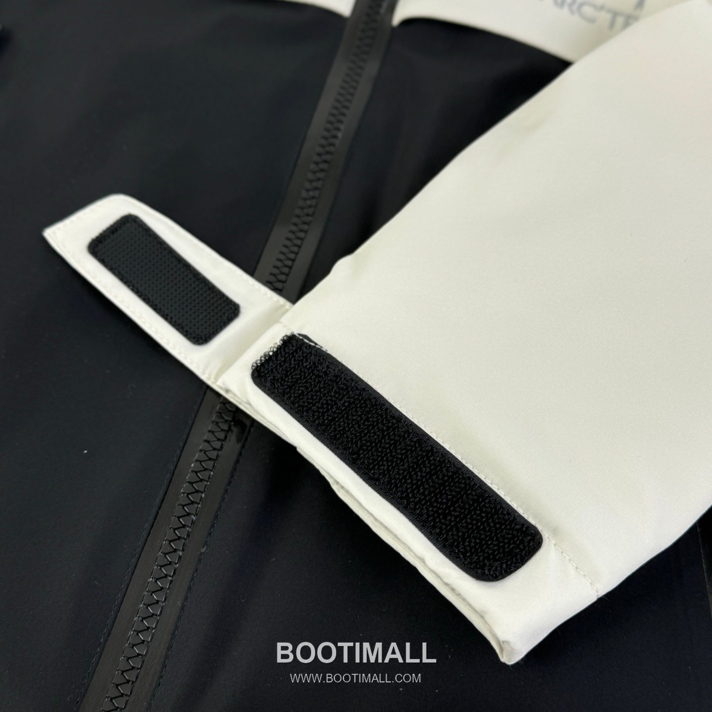 Arc'teryx Kids Hooded Down Polyester, White Duck Down Black Down Jacket 아크테릭스 키즈 후드 다운 폴리에스터, 화이트 덕다운 블랙 다운 재킷 16