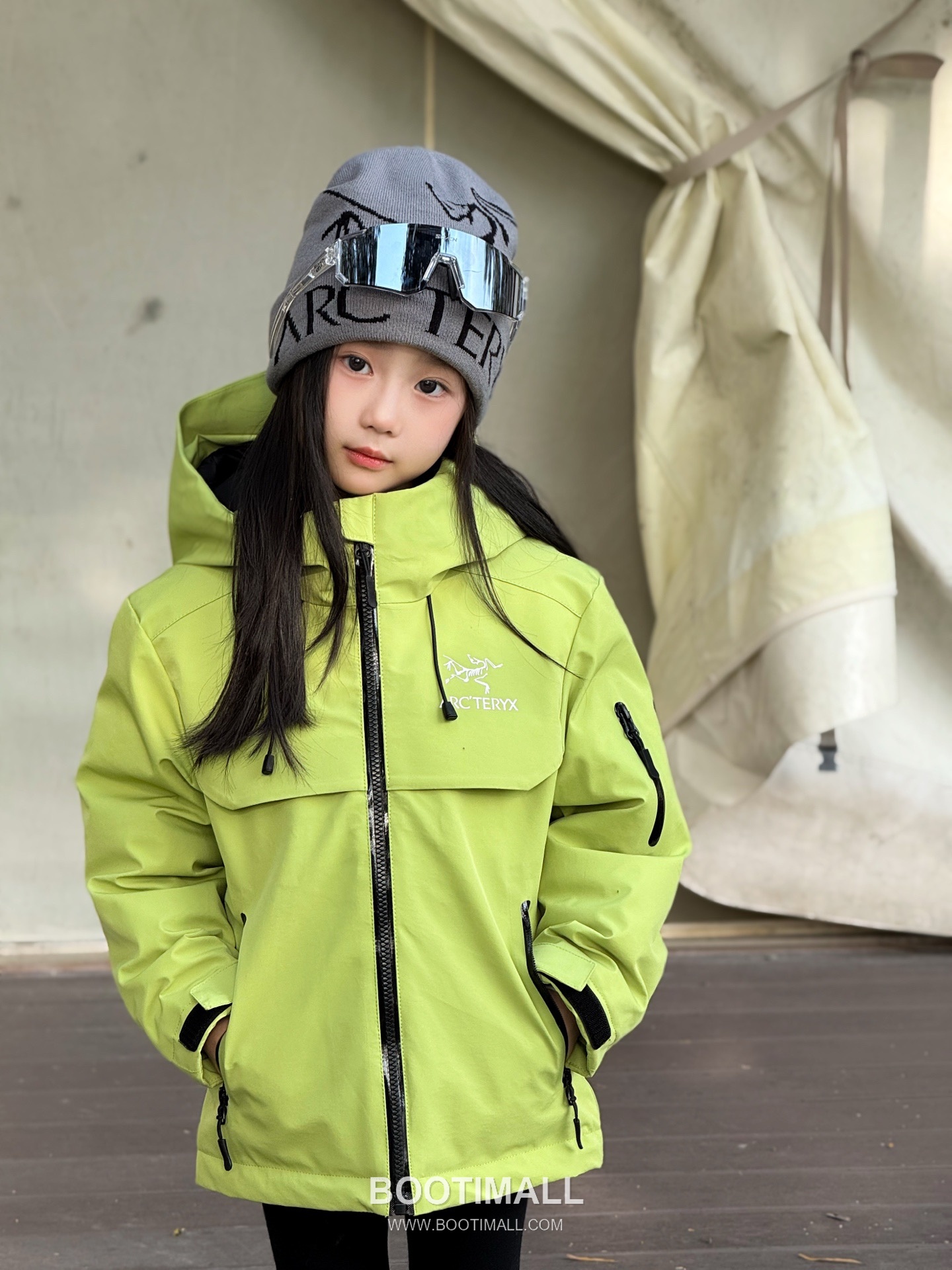 Arc'teryx Kids Hooded Down Green Jacket 아크테릭스 키즈 후드 다운 그린 자켓 2