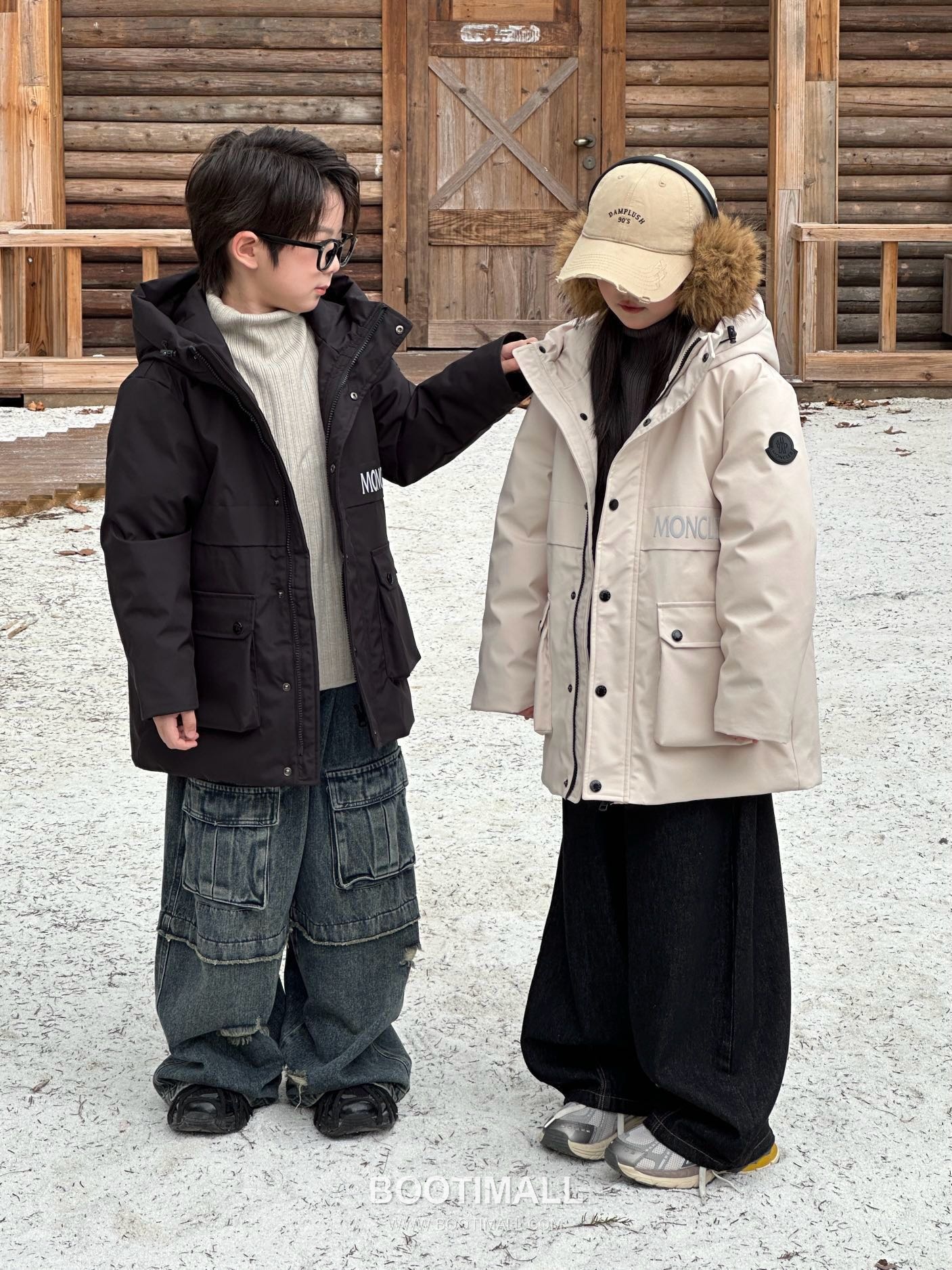 Balenciaga Reflective Hooded Down Black Down Jacket 발렌시아가 리플렉티브 후드 다운 블랙 다운 재킷 1