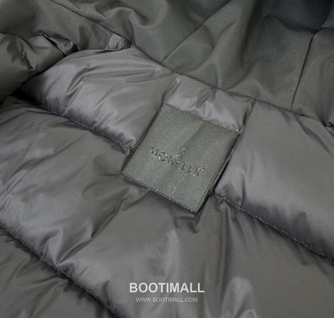 Balenciaga Reflective Hooded Down Black Down Jacket 발렌시아가 리플렉티브 후드 다운 블랙 다운 재킷 13