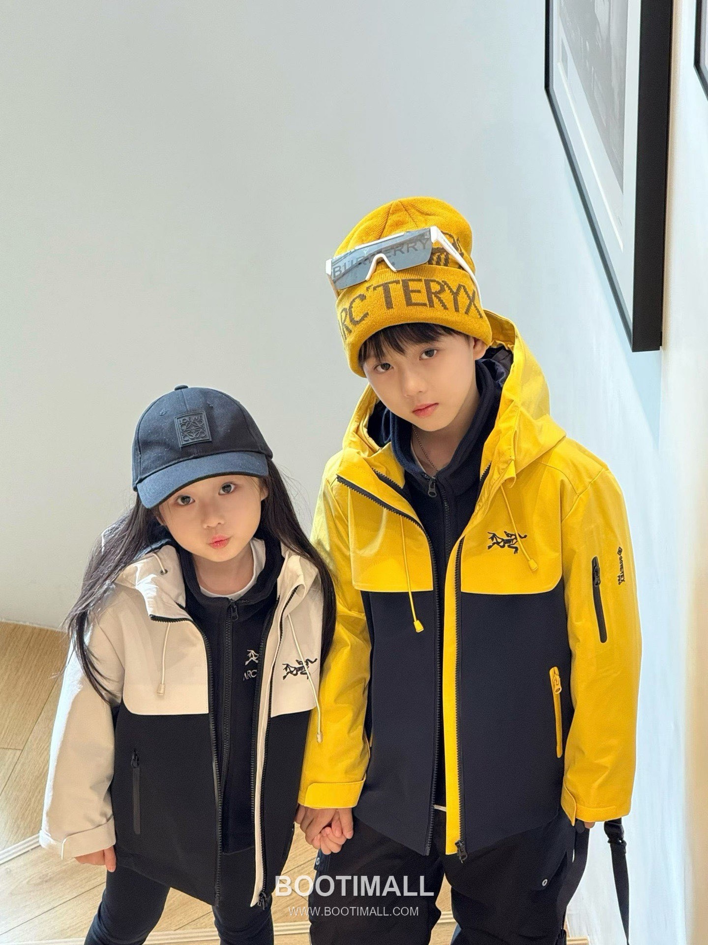 Arc'teryx Tri-Layer Kids Shell Yellow Jacket 아크테릭스 트라이 레이어 키즈 쉘 옐로우 자켓 1