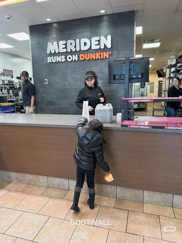 Balenciaga Maya Kids Down Burgundy Down Jacket 발렌시아가 마야 키즈 다운 버건디 다운 재킷 4