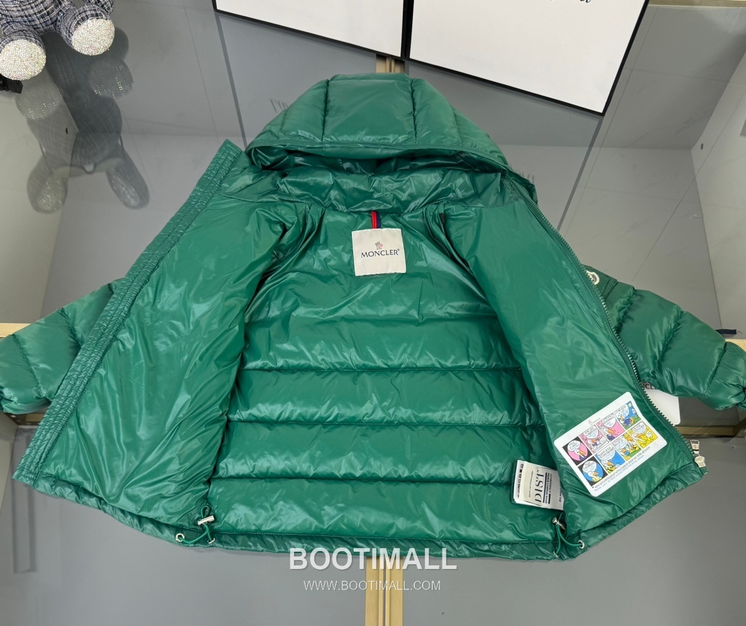 Balenciaga Maya Glossy Down Polyester, Duck Down Black Down Jacket 발렌시아가 마야 글로시 다운 폴리에스터, 덕다운 블랙 다운 재킷 2