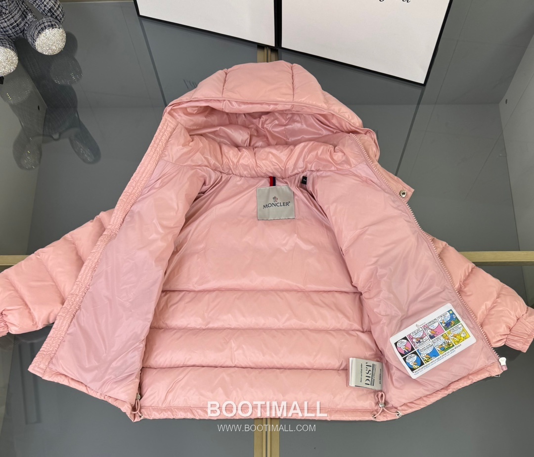 Balenciaga Maya Glossy Down Polyester, Duck Down Black Down Jacket 발렌시아가 마야 글로시 다운 폴리에스터, 덕다운 블랙 다운 재킷 2
