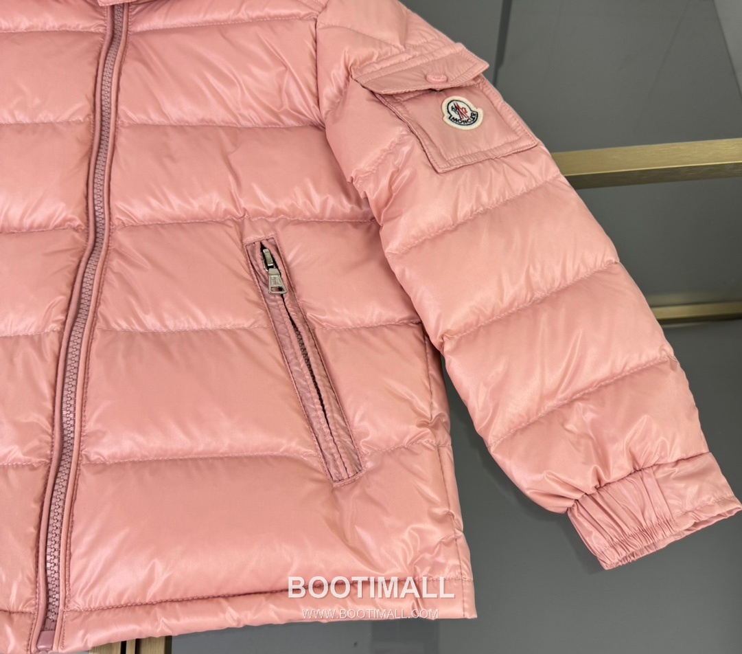 Balenciaga Maya Glossy Down Polyester, Duck Down Black Down Jacket 발렌시아가 마야 글로시 다운 폴리에스터, 덕다운 블랙 다운 재킷 6