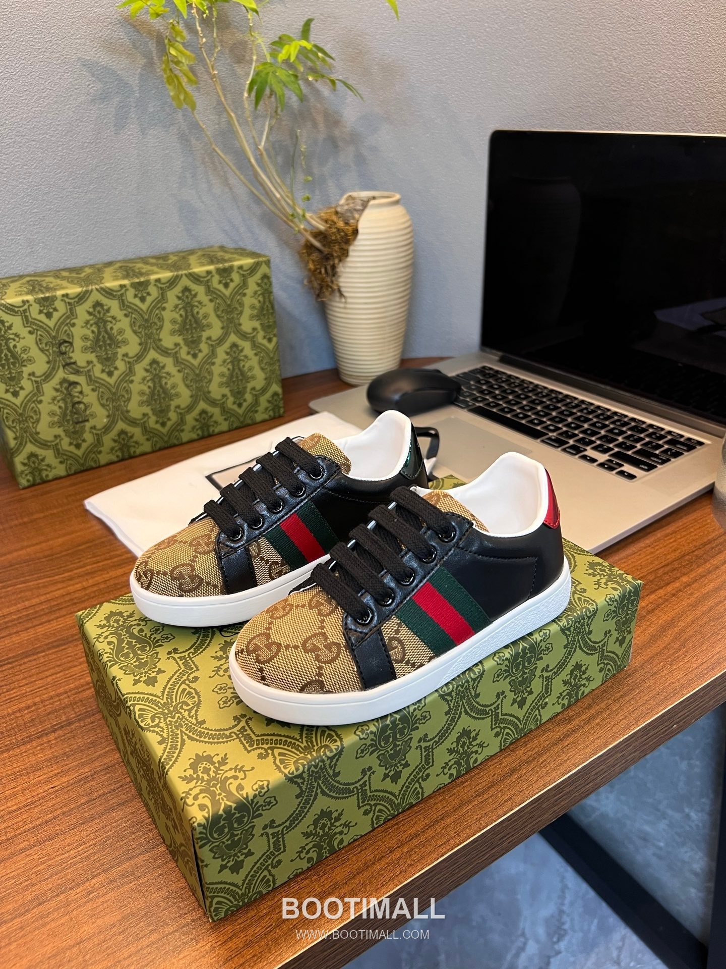 Gucci Breathable Lining Lambskin, Rubber Shoes 구찌 통기성 라이닝 양가죽, 고무 슈즈 1