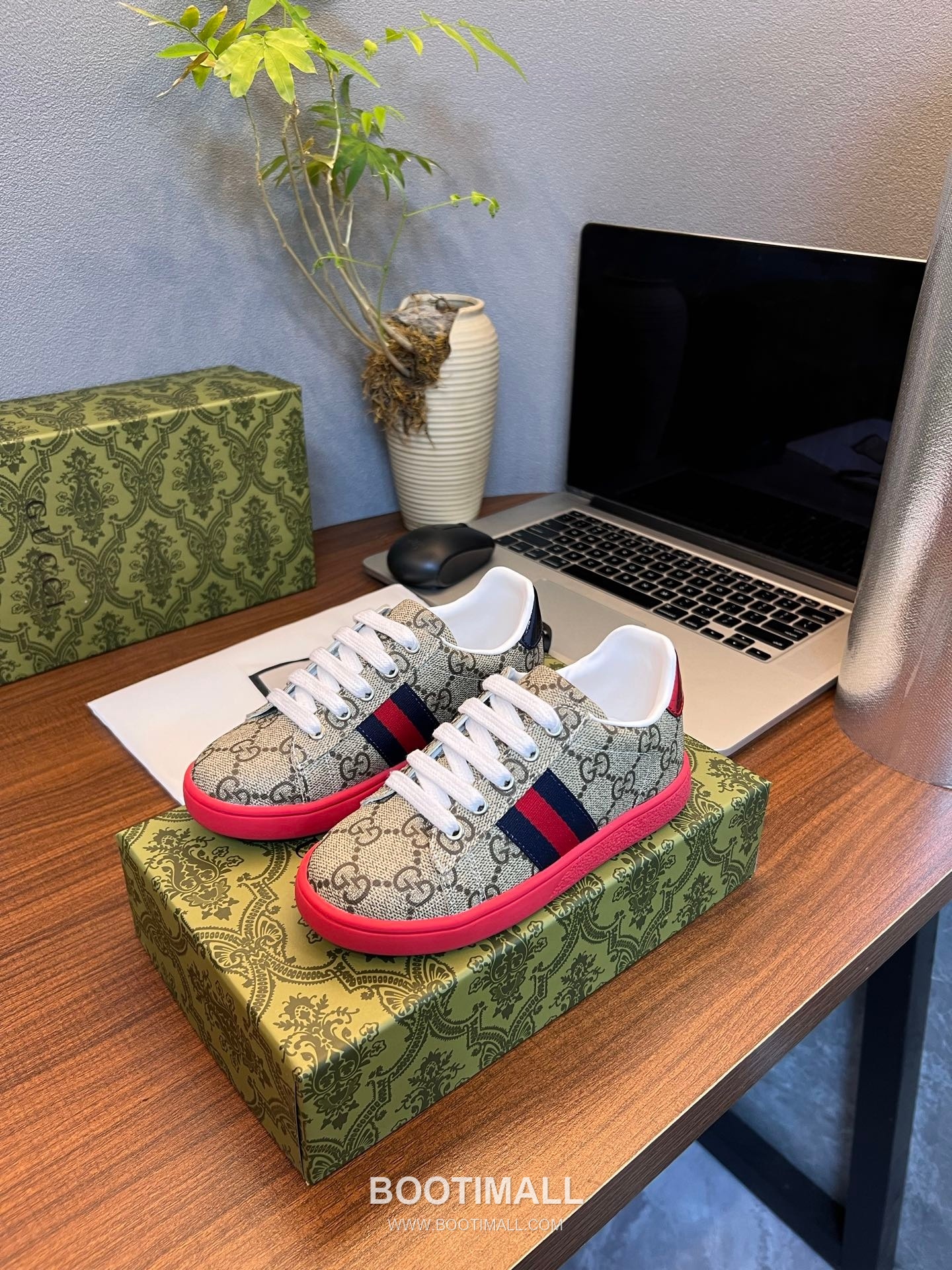 Gucci Breathable Lining Lambskin, Rubber Shoes 구찌 통기성 라이닝 양가죽, 고무 슈즈 1