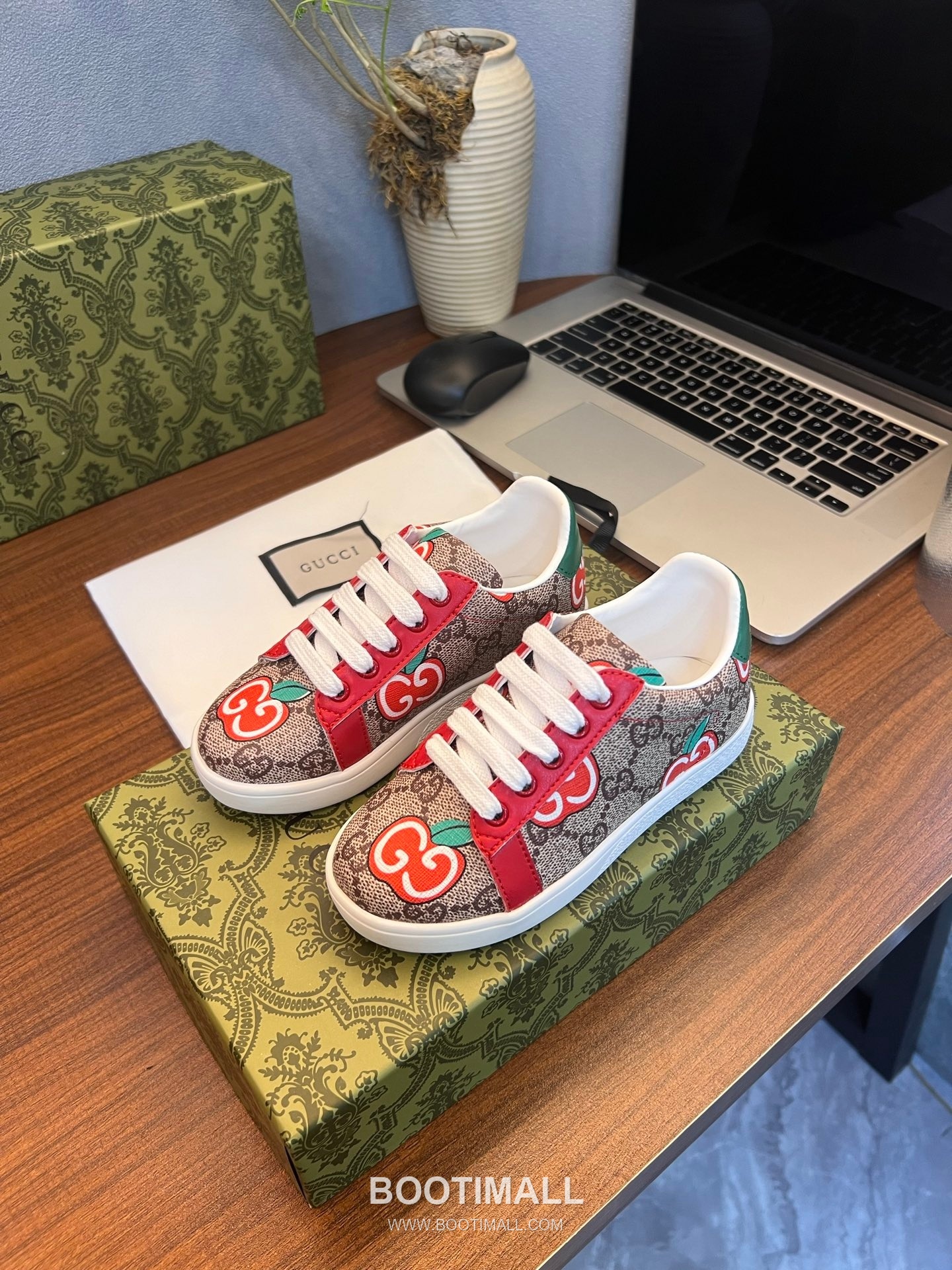 Gucci Breathable Lining Lambskin, Rubber Shoes 구찌 통기성 라이닝 양가죽, 고무 슈즈 1