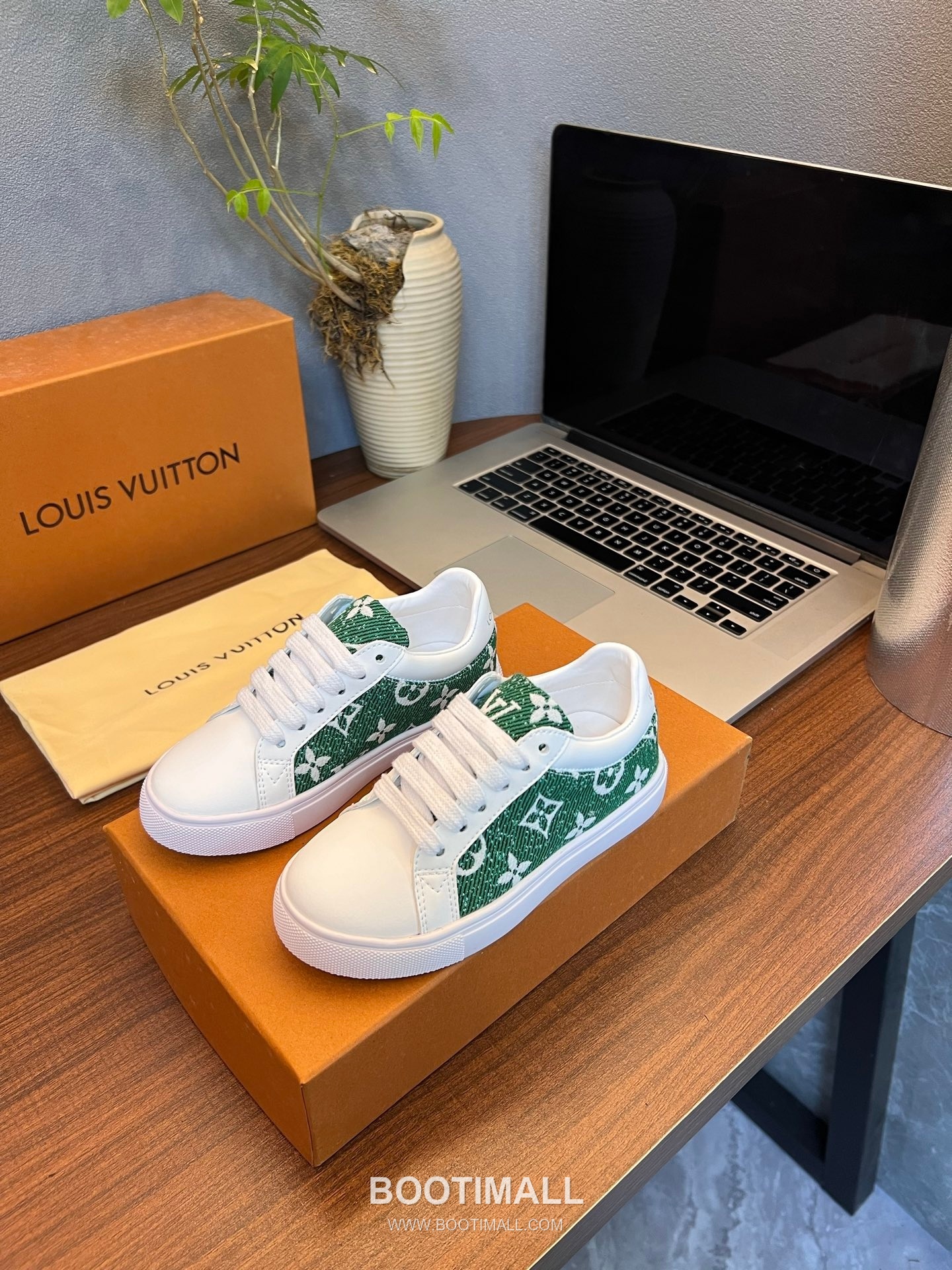 Louis Vuitton Kids Leather Casual Leather Sneakers 루이비통 키즈 레더 캐주얼 레더 스니커즈 1