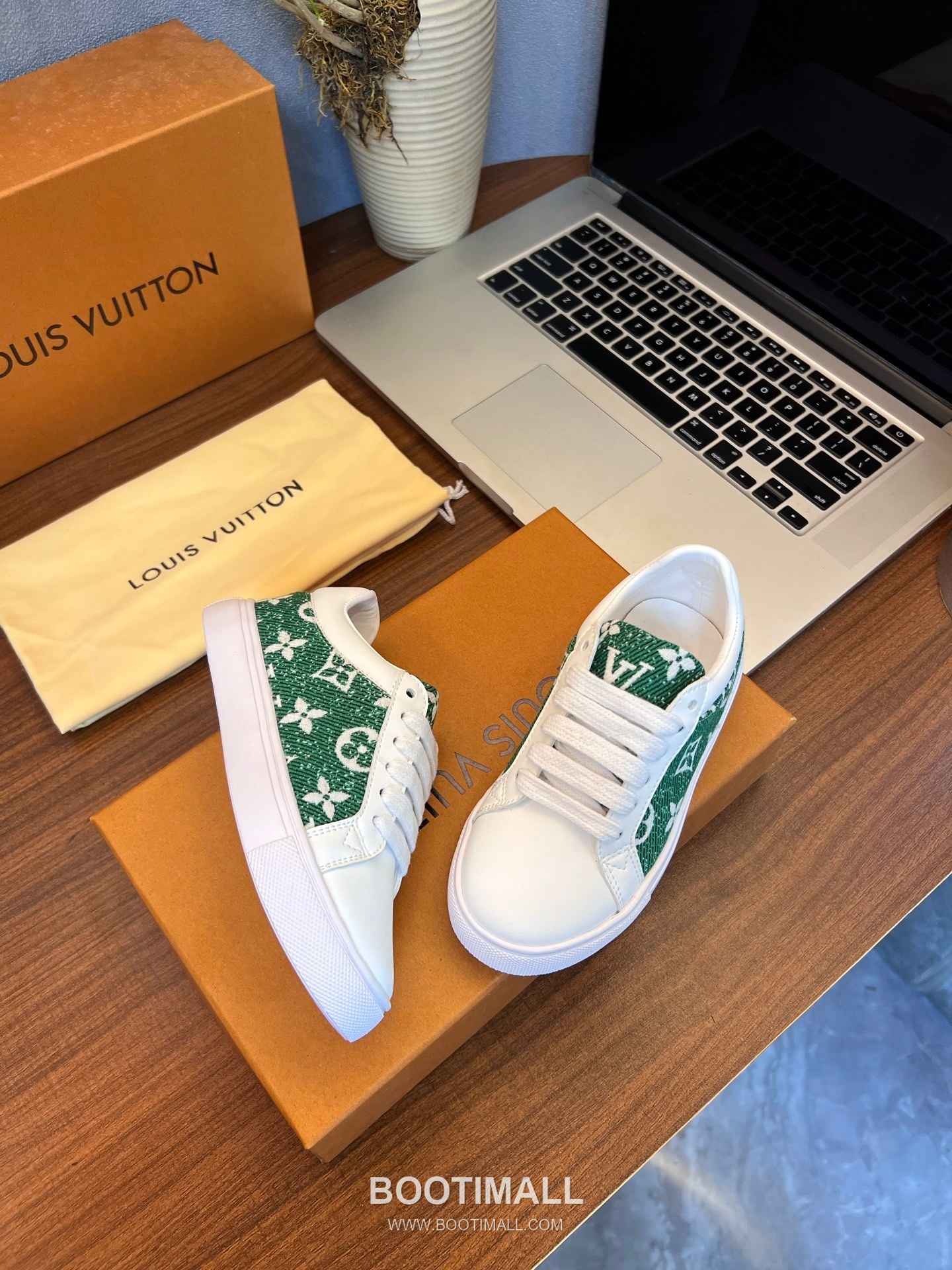 Louis Vuitton Kids Leather Casual Leather Sneakers 루이비통 키즈 레더 캐주얼 레더 스니커즈 4