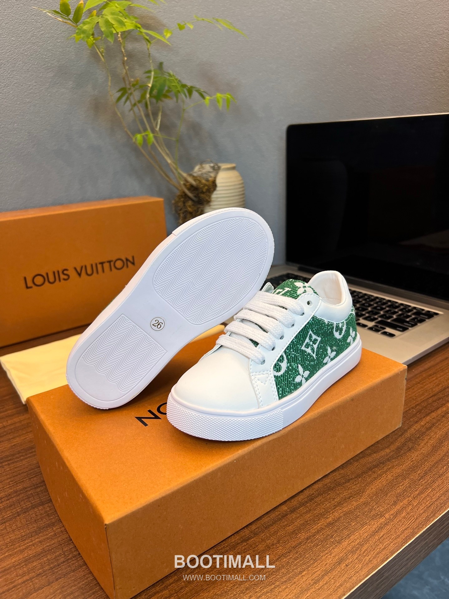 Louis Vuitton Kids Leather Casual Leather Sneakers 루이비통 키즈 레더 캐주얼 레더 스니커즈 9