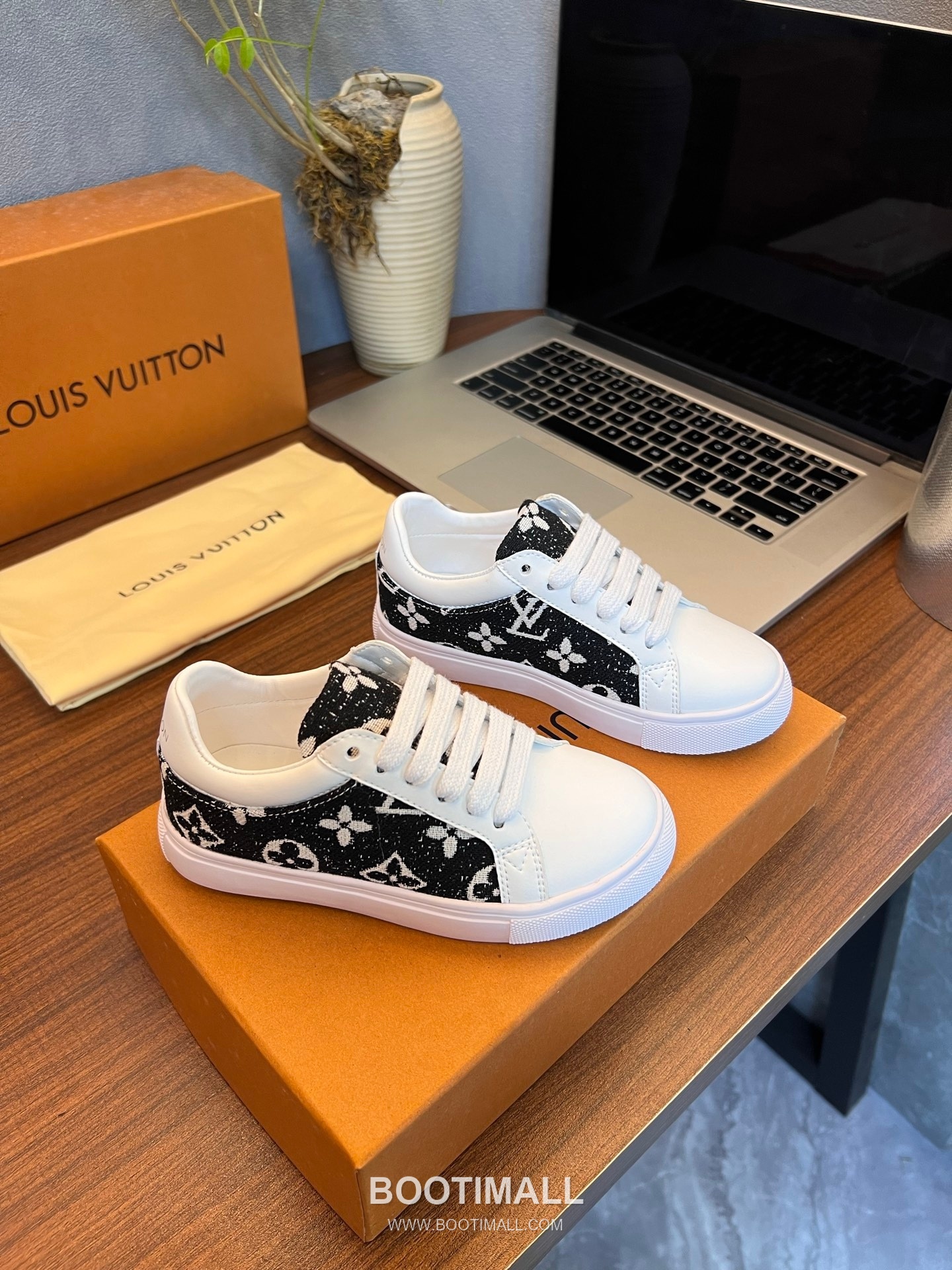 Louis Vuitton Kids Leather Casual Leather Sneakers 루이비통 키즈 레더 캐주얼 레더 스니커즈 3