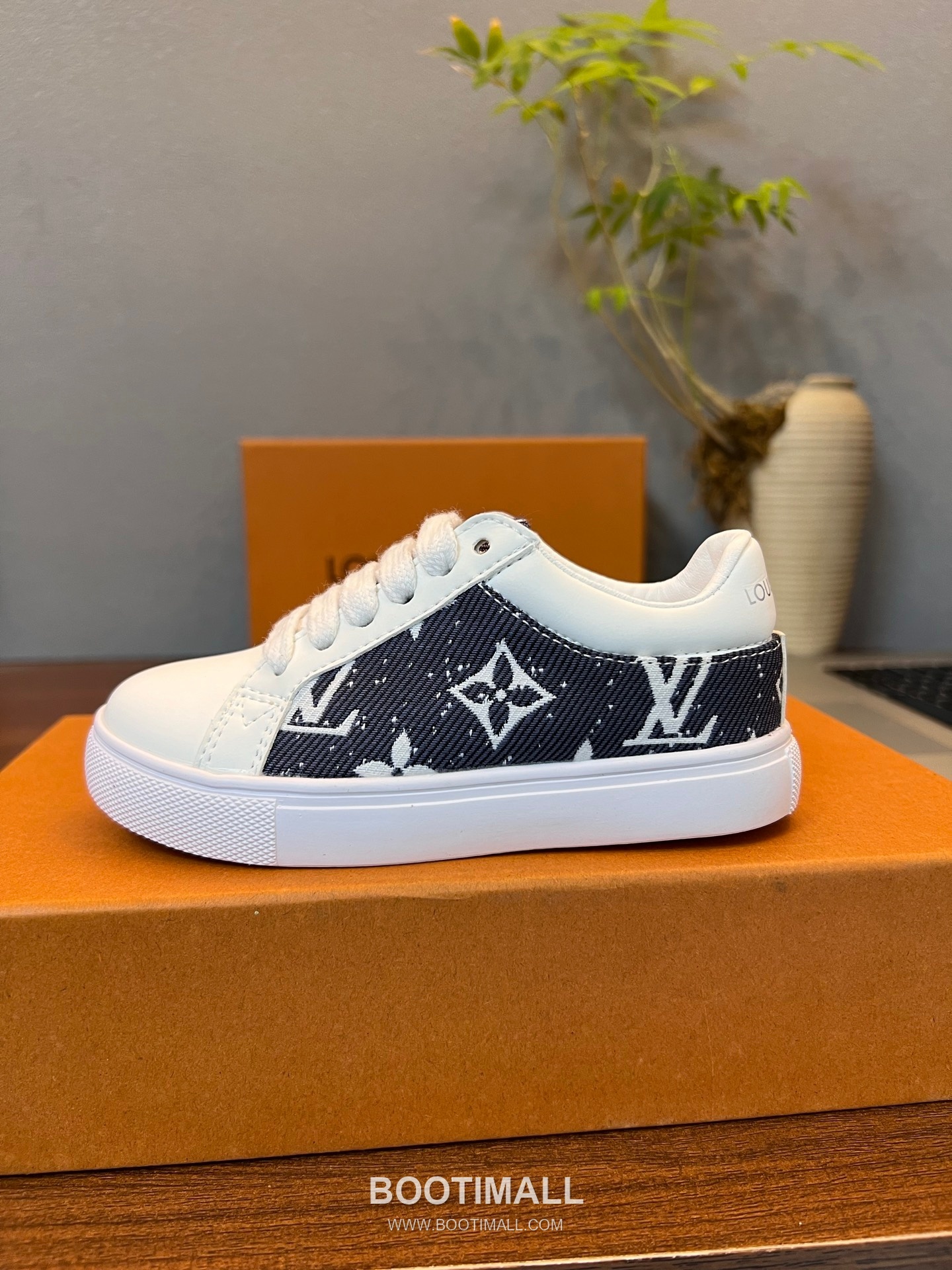 Louis Vuitton Kids Leather Casual Leather Sneakers 루이비통 키즈 레더 캐주얼 레더 스니커즈 5