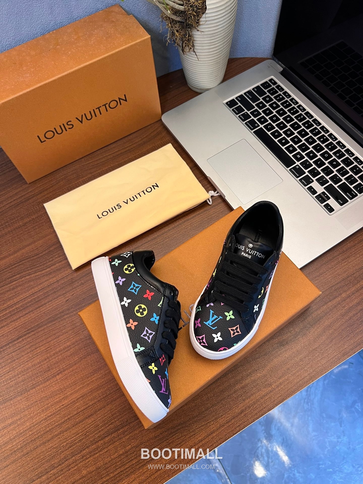 Louis Vuitton Kids Leather Casual Leather Sneakers 루이비통 키즈 레더 캐주얼 레더 스니커즈 4