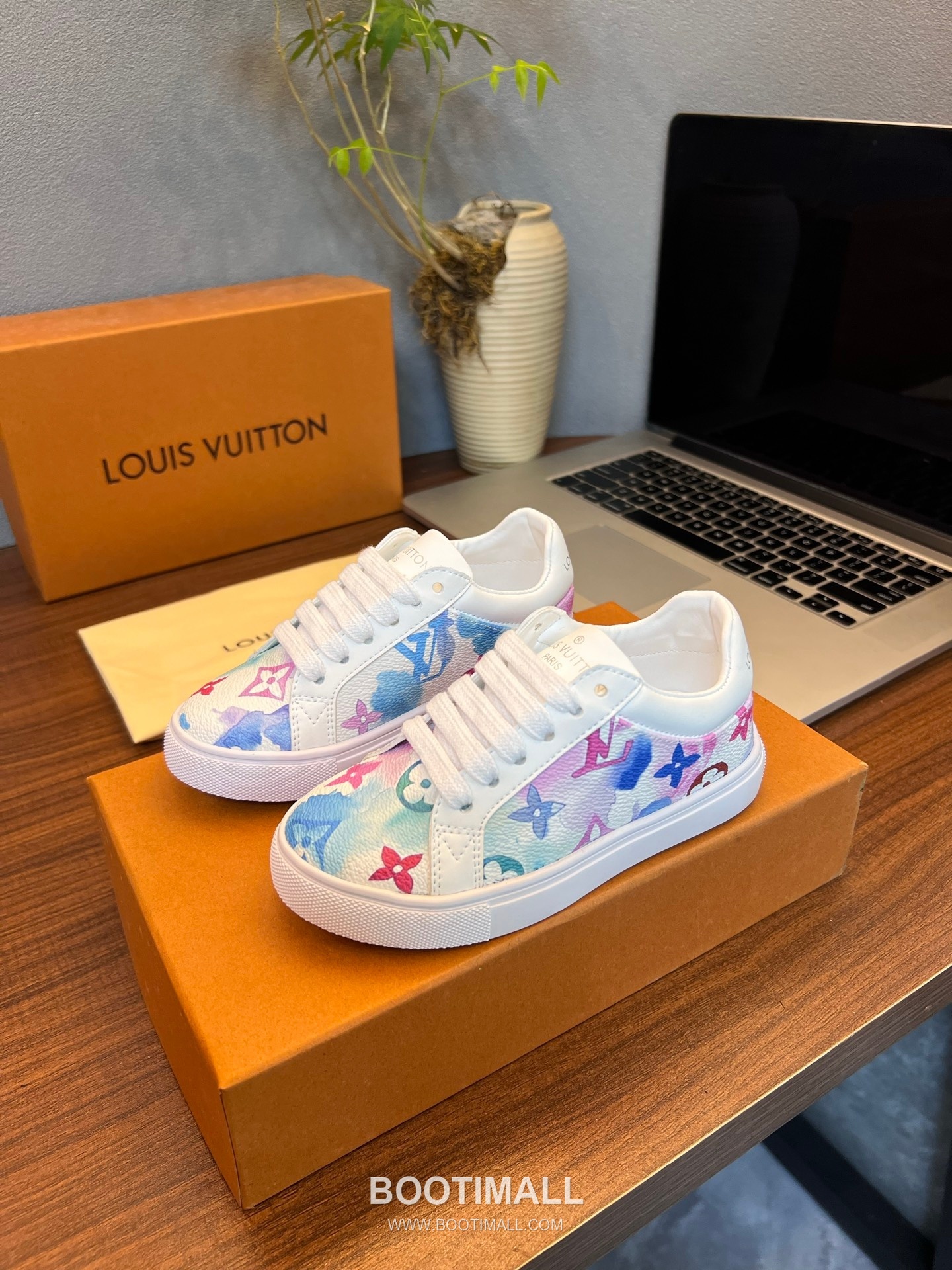 Louis Vuitton Kids Leather Casual Leather Sneakers 루이비통 키즈 레더 캐주얼 레더 스니커즈 1