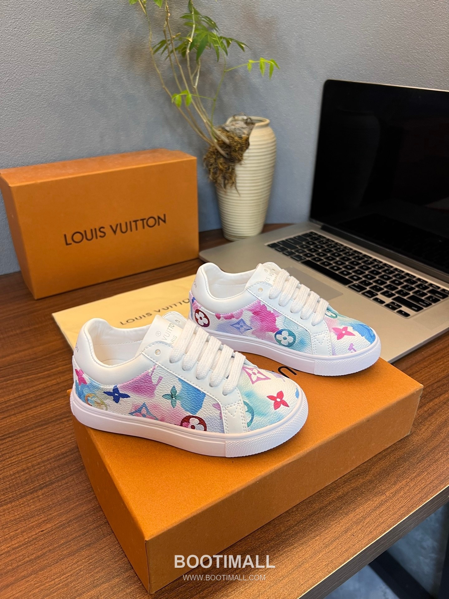 Louis Vuitton Kids Leather Casual Leather Sneakers 루이비통 키즈 레더 캐주얼 레더 스니커즈 2