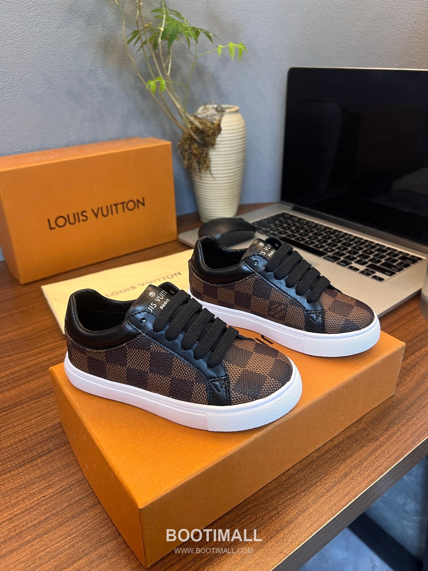 Louis Vuitton Kids Leather Casual Leather Sneakers 루이비통 키즈 레더 캐주얼 레더 스니커즈 3
