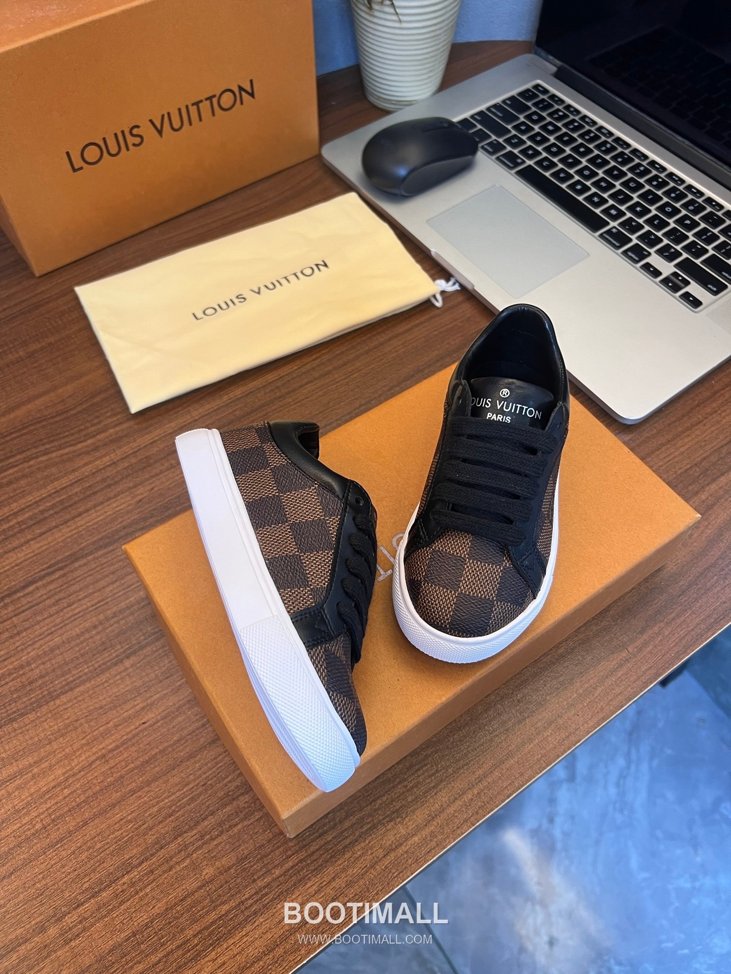 Louis Vuitton Kids Leather Casual Leather Sneakers 루이비통 키즈 레더 캐주얼 레더 스니커즈 4