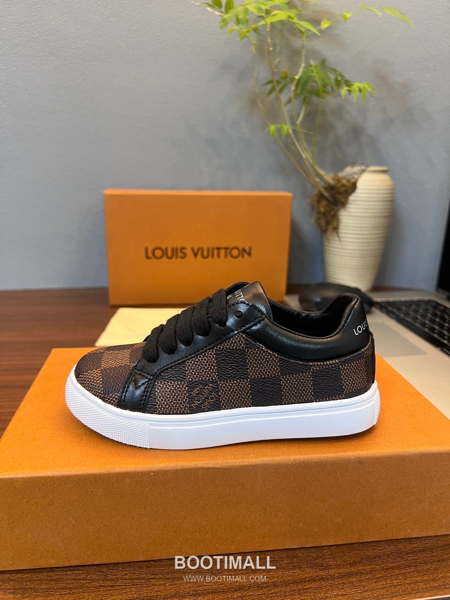 Louis Vuitton Kids Leather Casual Leather Sneakers 루이비통 키즈 레더 캐주얼 레더 스니커즈 5