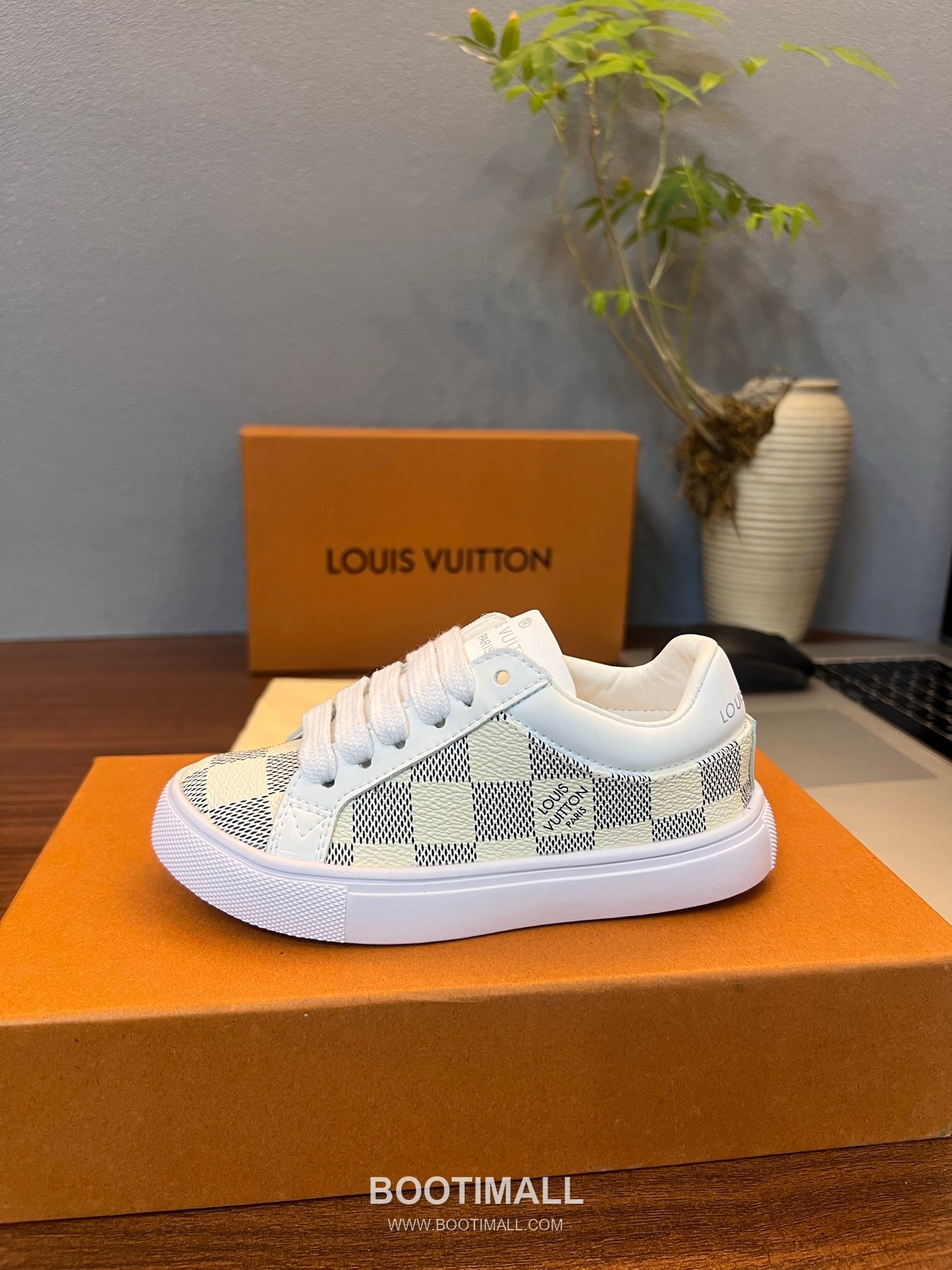 Louis Vuitton Kids Leather Casual Leather Sneakers 루이비통 키즈 레더 캐주얼 레더 스니커즈 5