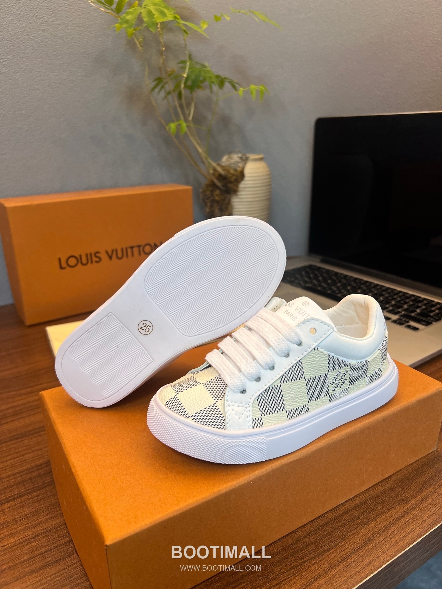 Louis Vuitton Kids Leather Casual Leather Sneakers 루이비통 키즈 레더 캐주얼 레더 스니커즈 9