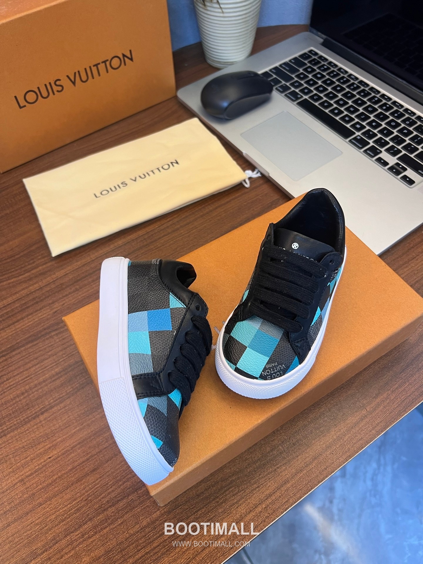Louis Vuitton Kids Leather Casual Leather Sneakers 루이비통 키즈 레더 캐주얼 레더 스니커즈 4