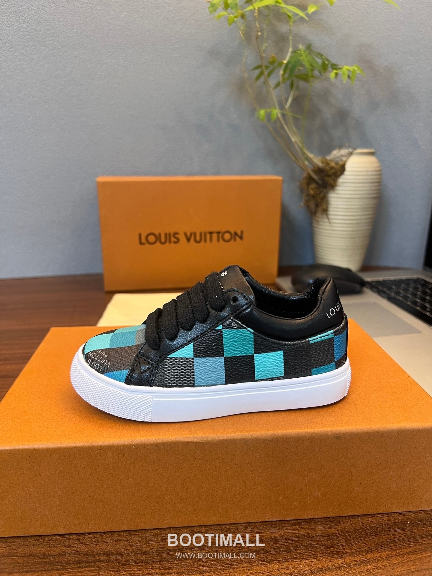 Louis Vuitton Kids Leather Casual Leather Sneakers 루이비통 키즈 레더 캐주얼 레더 스니커즈 5