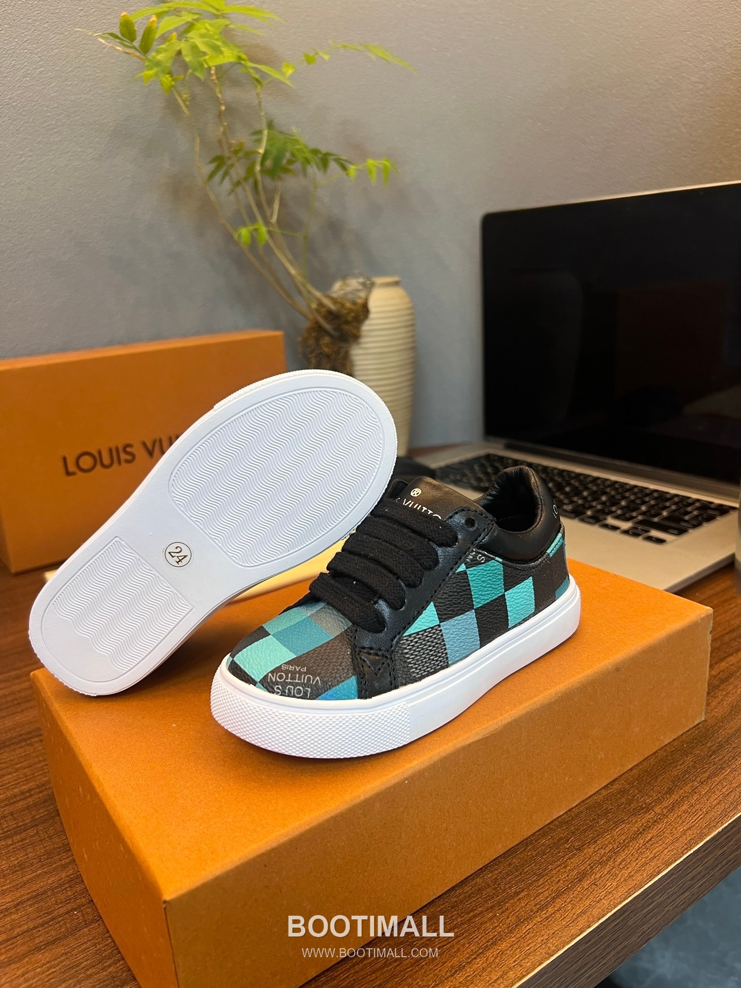 Louis Vuitton Kids Leather Casual Leather Sneakers 루이비통 키즈 레더 캐주얼 레더 스니커즈 9