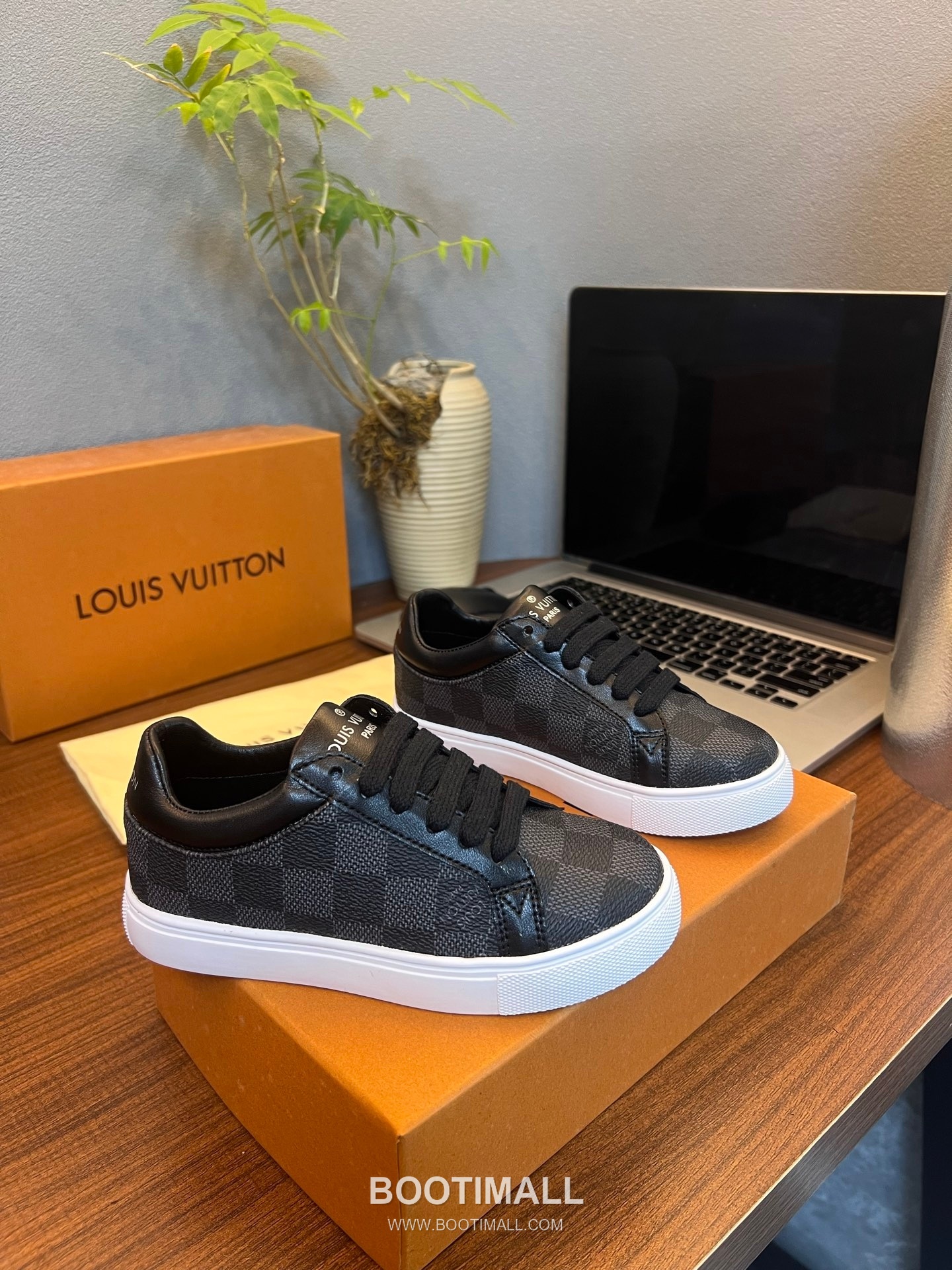 Louis Vuitton Kids Leather Casual Leather Sneakers 루이비통 키즈 레더 캐주얼 레더 스니커즈 3