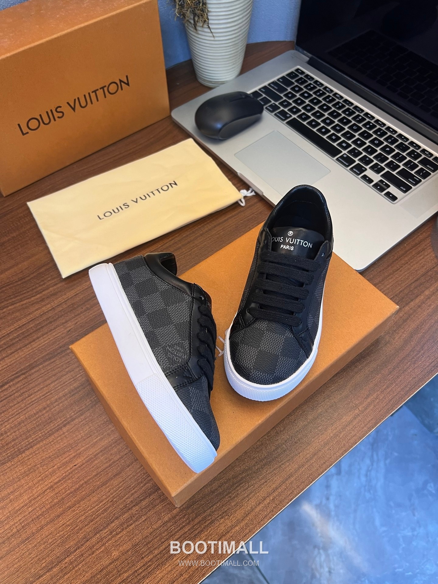 Louis Vuitton Kids Leather Casual Leather Sneakers 루이비통 키즈 레더 캐주얼 레더 스니커즈 4