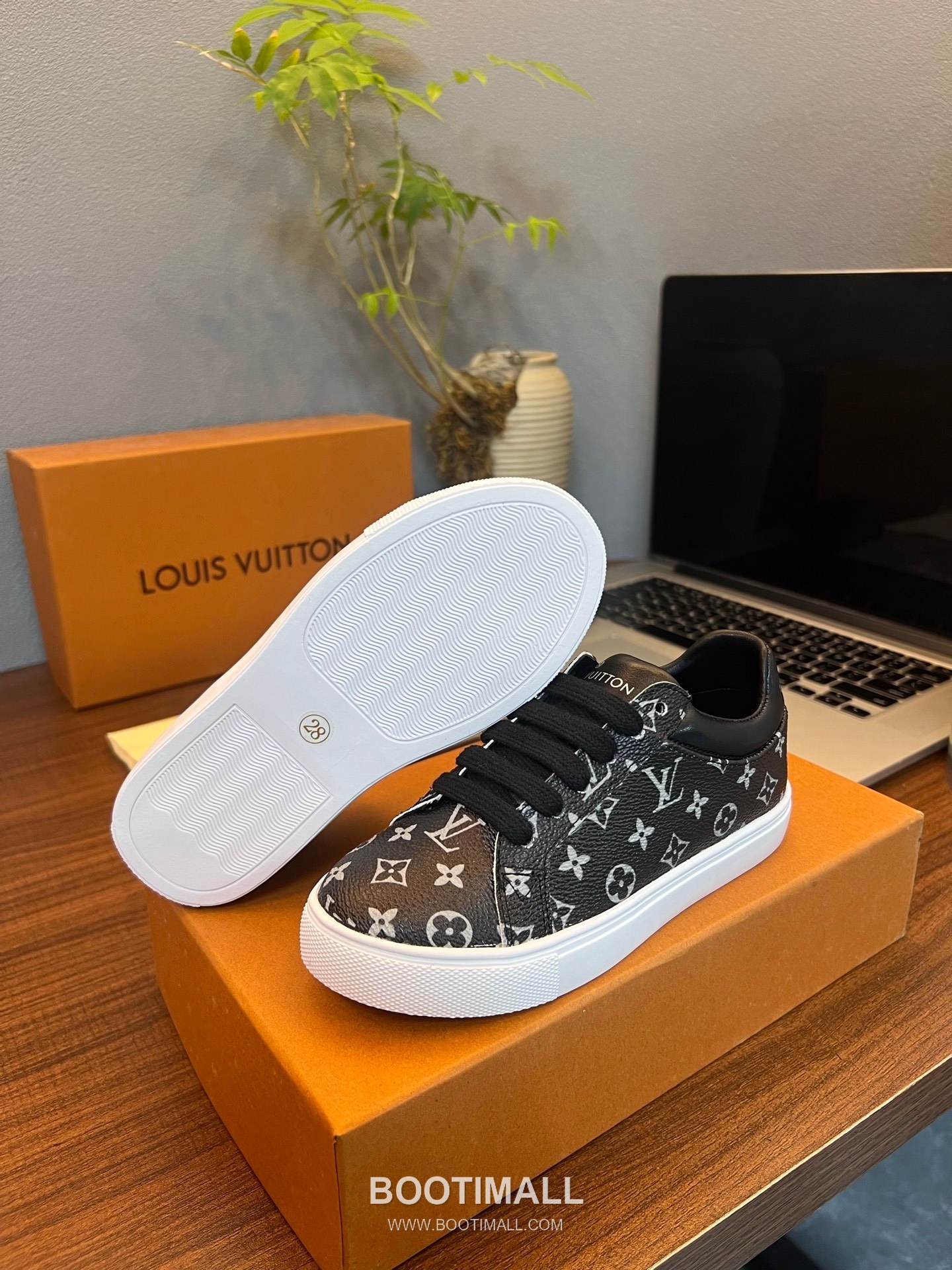 Louis Vuitton Kids Leather Casual Leather Sneakers 루이비통 키즈 레더 캐주얼 레더 스니커즈 9