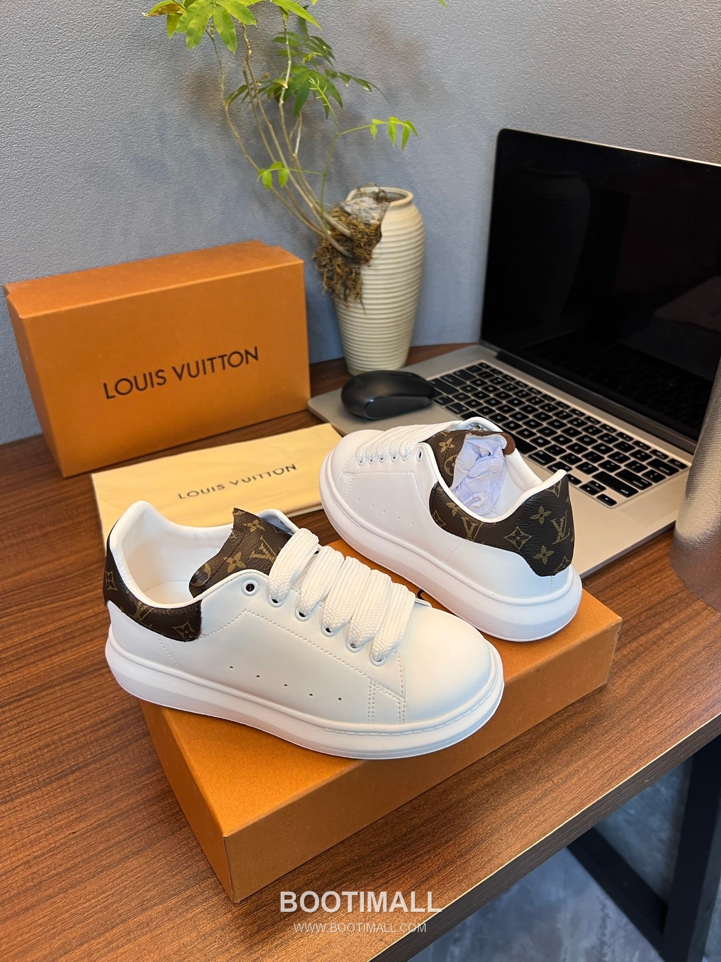 Louis Vuitton Kids Leather Casual Lambskin Leather Sneakers 루이비통 키즈 레더 캐주얼 램스킨 레더 스니커즈 3