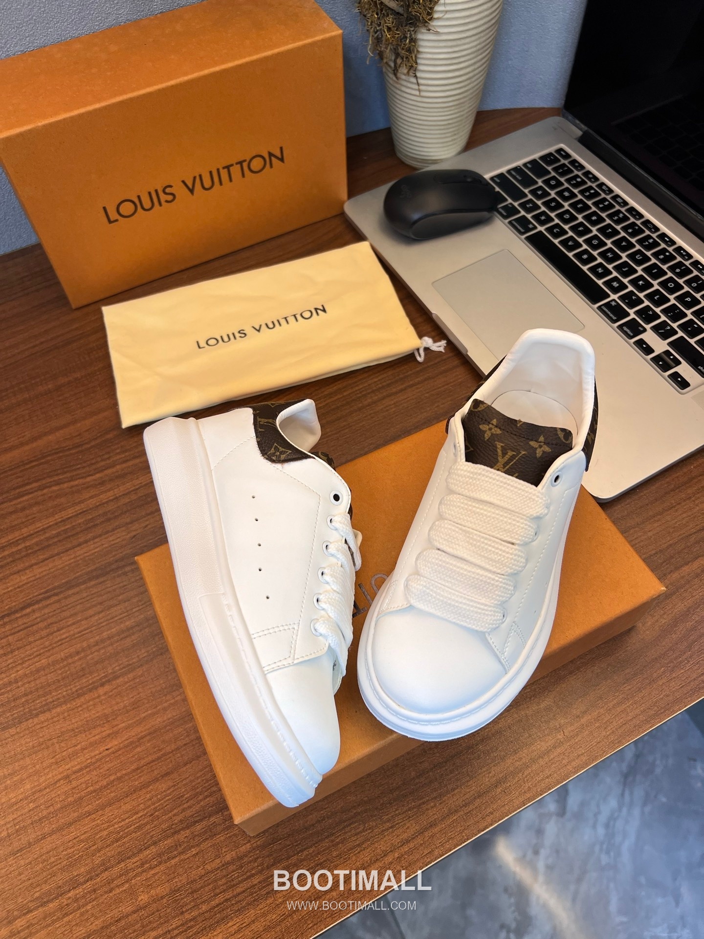 Louis Vuitton Kids Leather Casual Lambskin Leather Sneakers 루이비통 키즈 레더 캐주얼 램스킨 레더 스니커즈 4