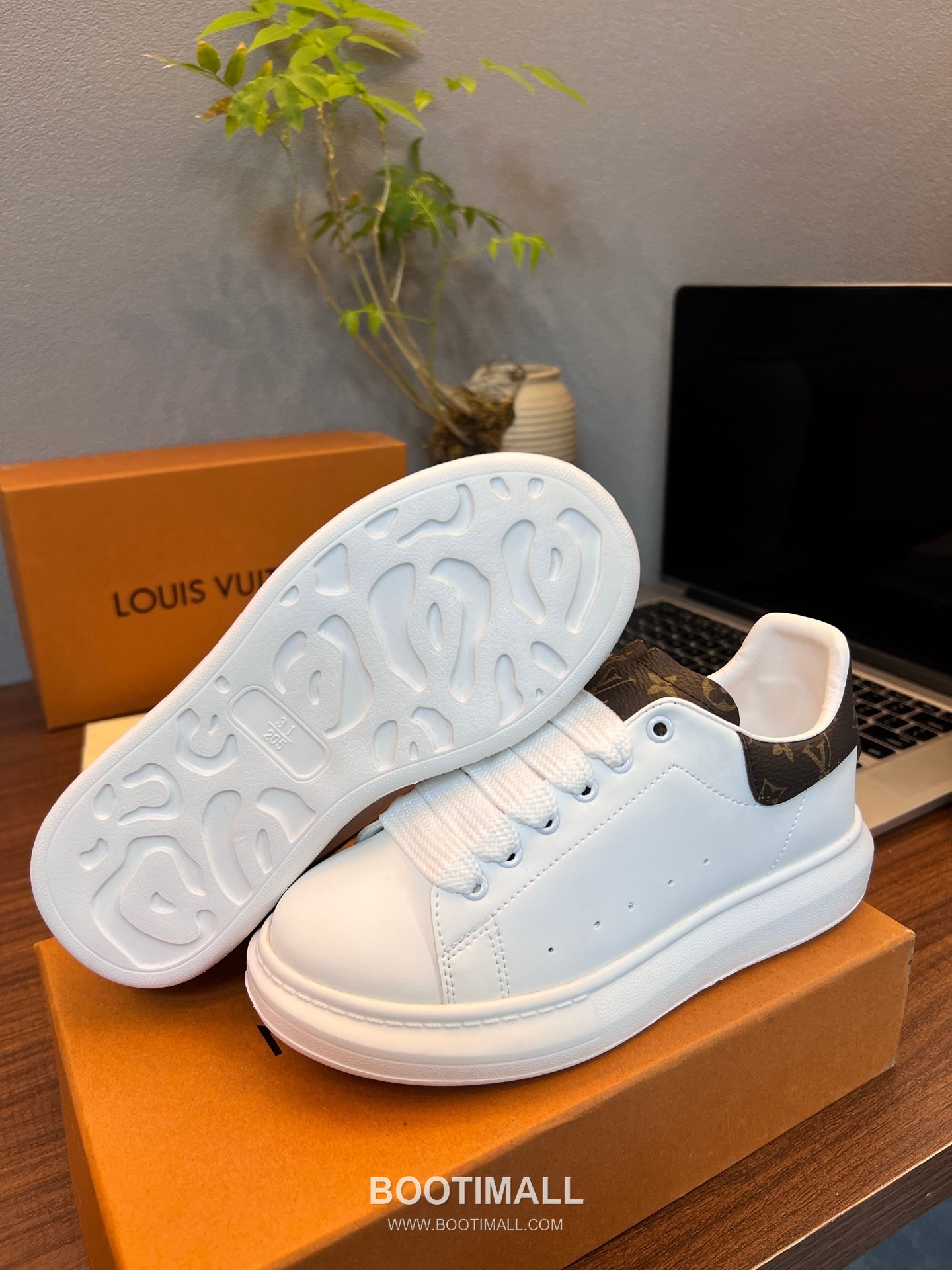 Louis Vuitton Kids Leather Casual Lambskin Leather Sneakers 루이비통 키즈 레더 캐주얼 램스킨 레더 스니커즈 8