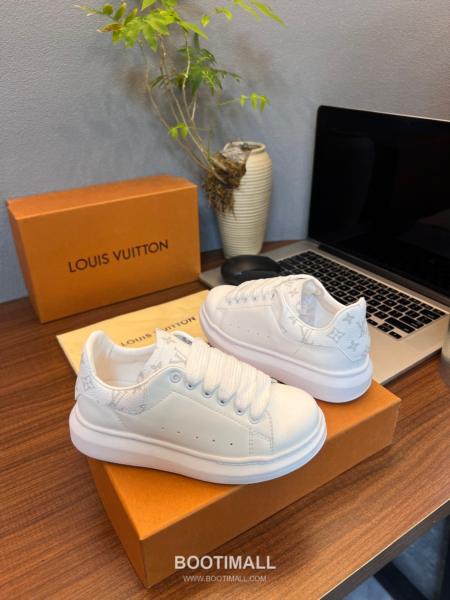 Louis Vuitton Kids Leather Casual Lambskin Leather Sneakers 루이비통 키즈 레더 캐주얼 램스킨 레더 스니커즈 3