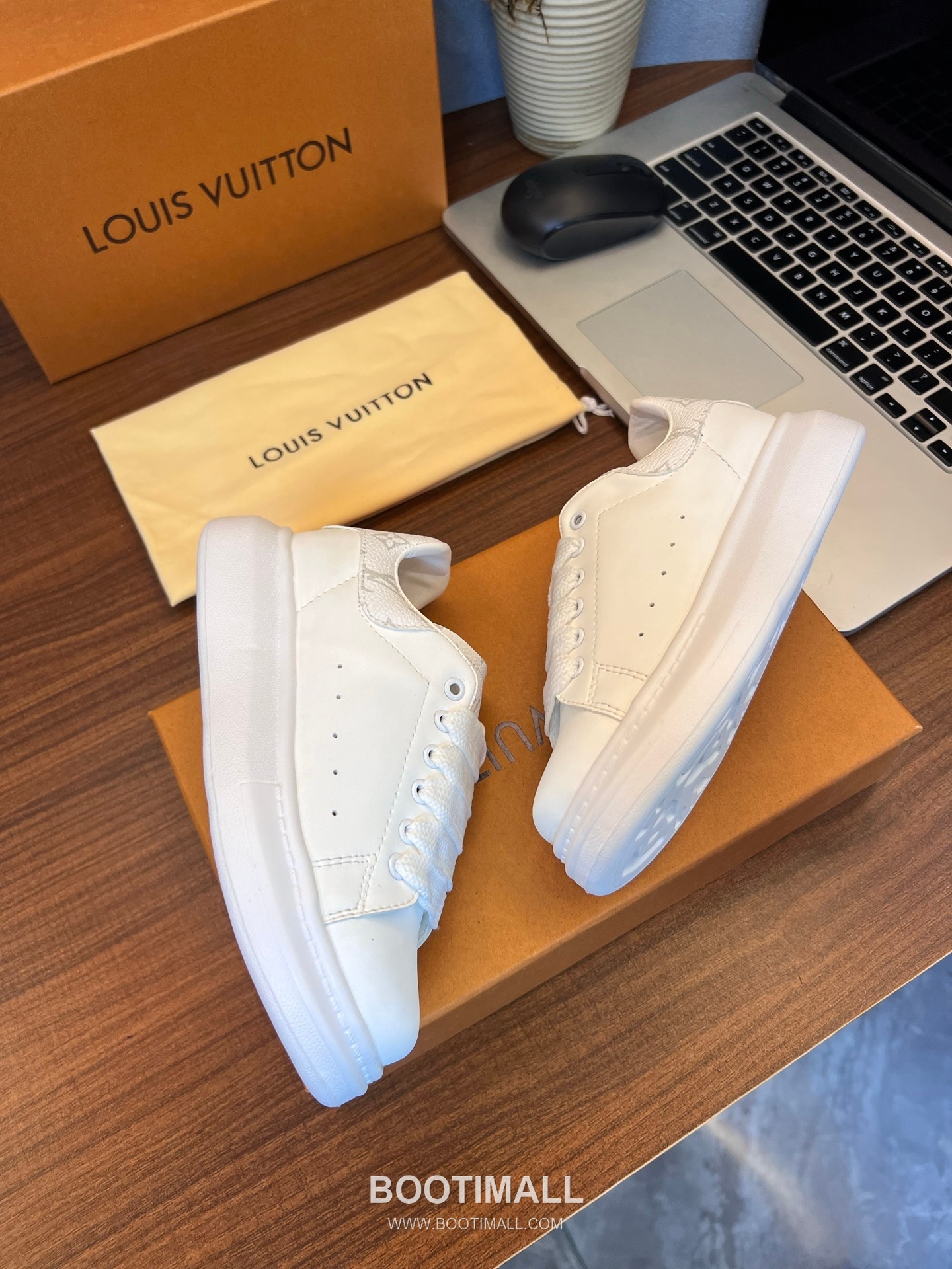 Louis Vuitton Kids Leather Casual Lambskin Leather Sneakers 루이비통 키즈 레더 캐주얼 램스킨 레더 스니커즈 4