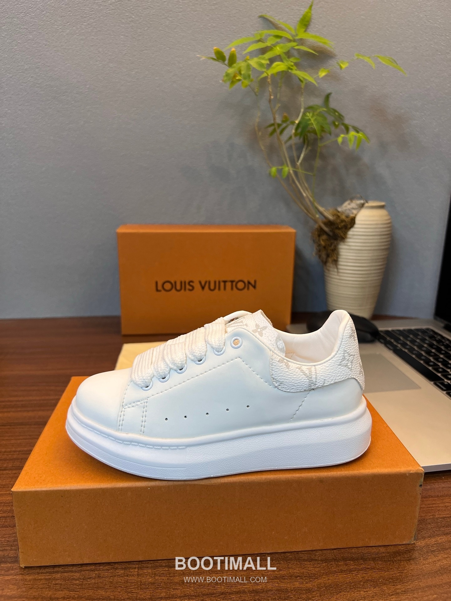 Louis Vuitton Kids Leather Casual Lambskin Leather Sneakers 루이비통 키즈 레더 캐주얼 램스킨 레더 스니커즈 5
