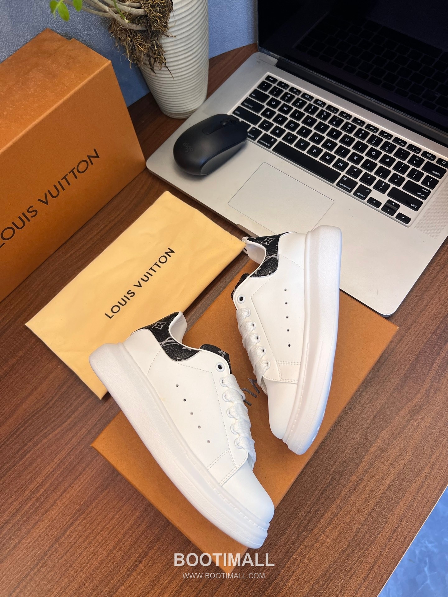Louis Vuitton Kids Leather Casual Lambskin Leather Sneakers 루이비통 키즈 레더 캐주얼 램스킨 레더 스니커즈 4
