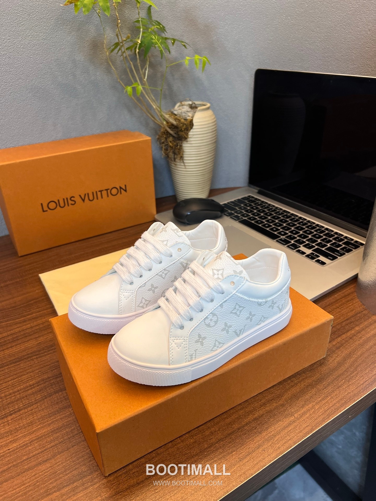 Louis Vuitton Kids Leather Casual Leather Sneakers 루이비통 키즈 레더 캐주얼 레더 스니커즈 1