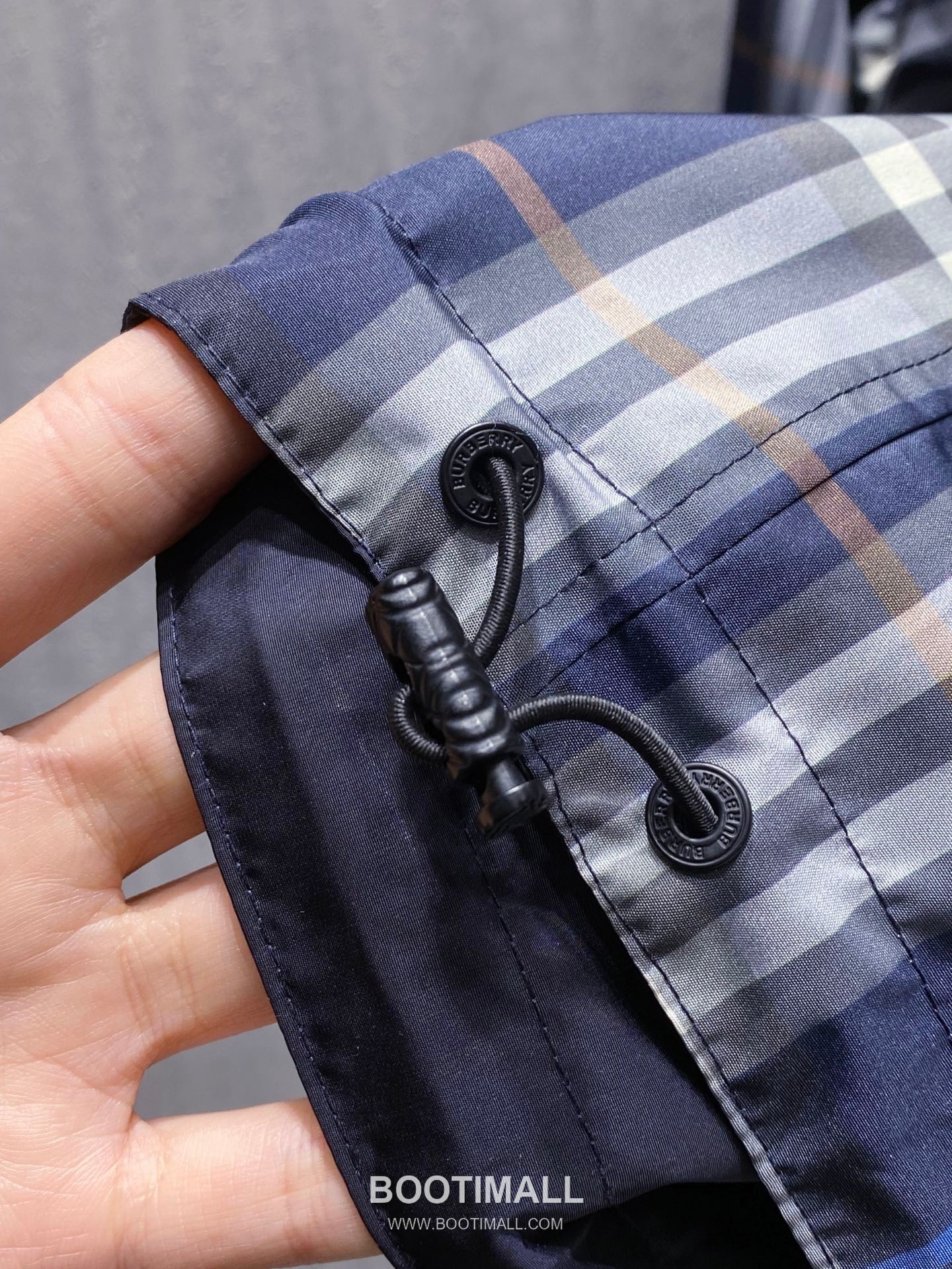 Burberry Oval Patch Hooded Navy Windbreaker 버버리 오벌 패치 후드 네이비 바람막이 17