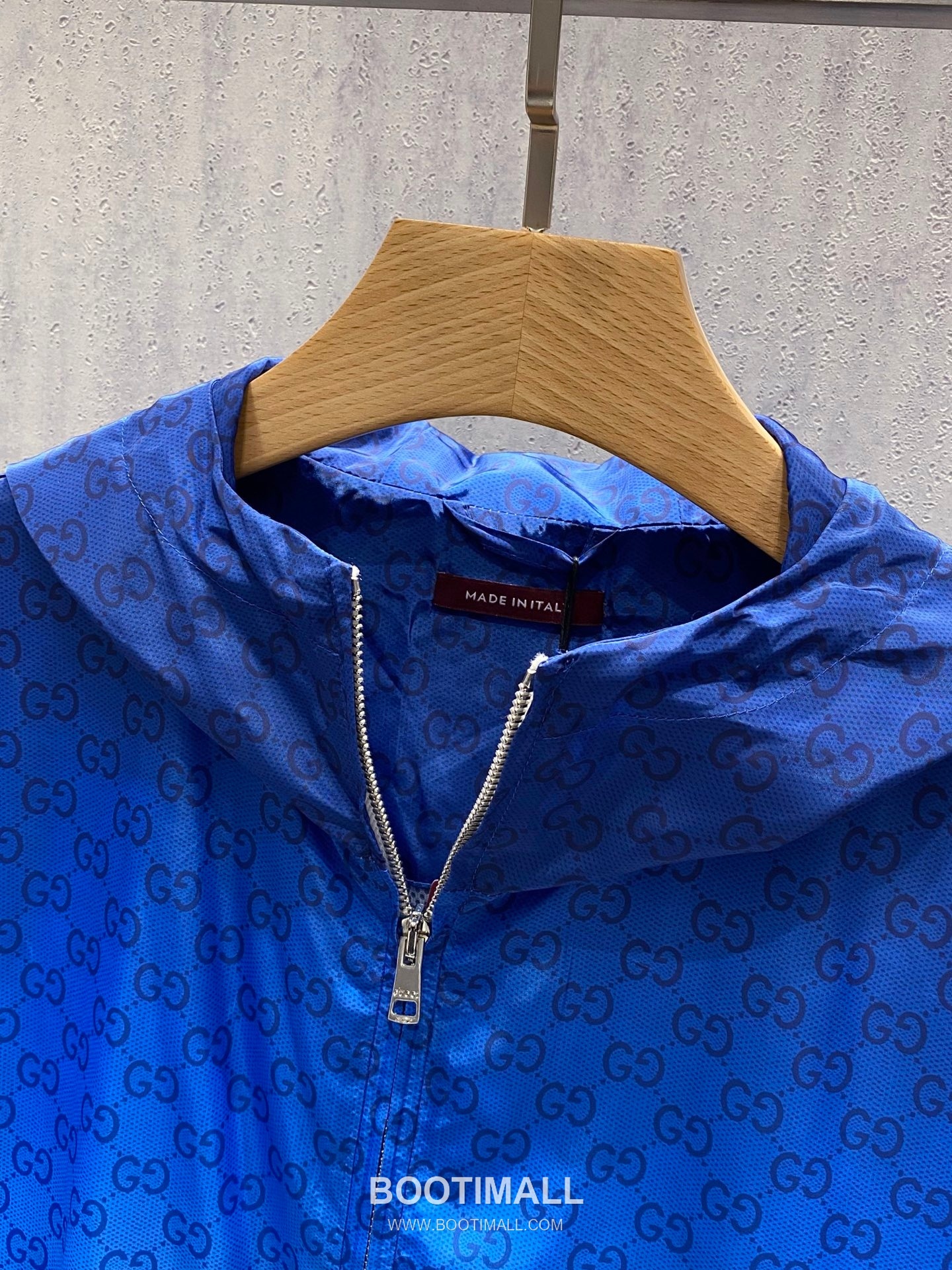 Gucci Ocean Gradient GG Hooded Nylon Blue Sun Protection Jacket 구찌 오션 그라데이션 GG 후디 나일론 블루 바람막이 재킷 5
