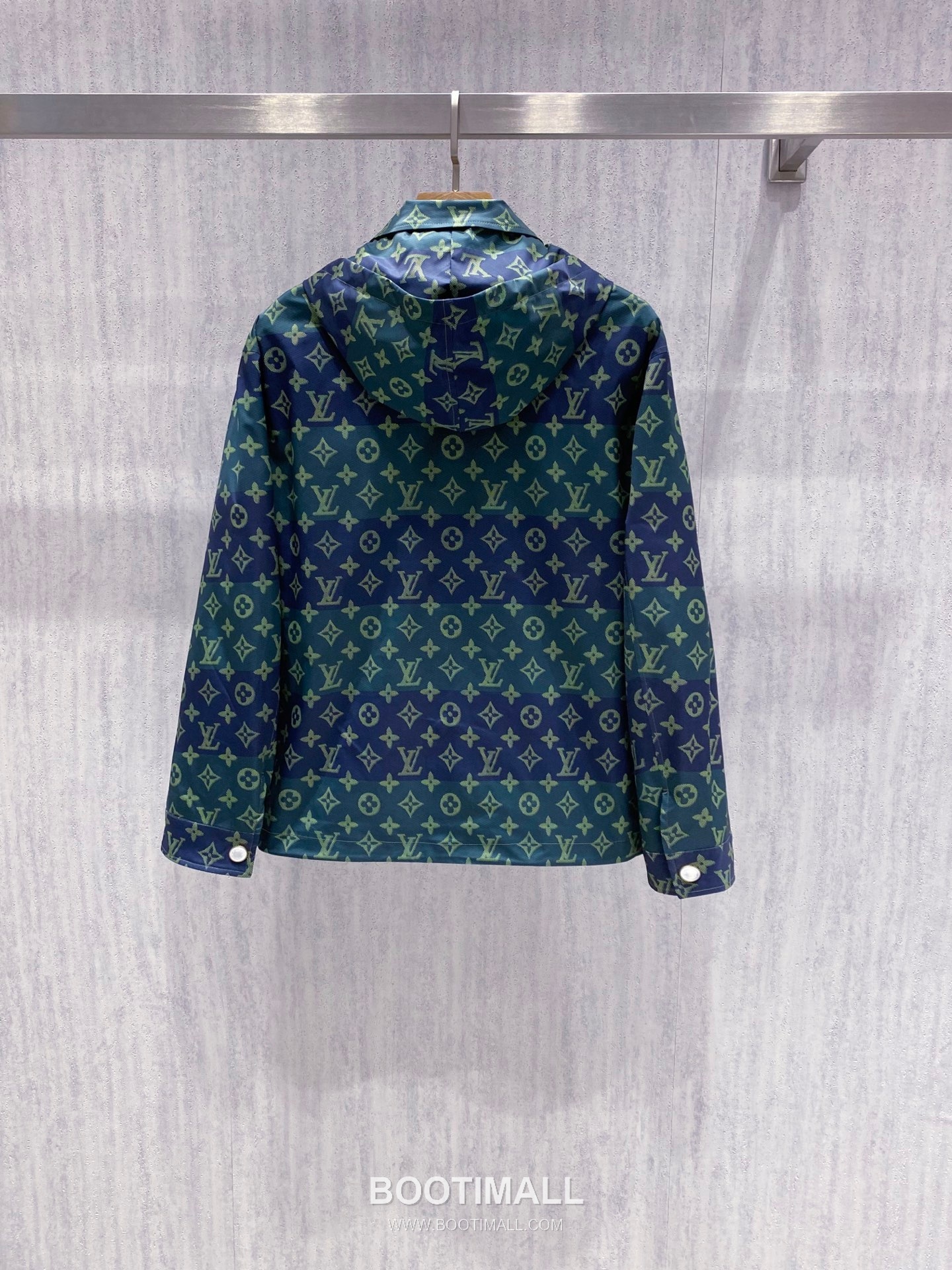 Louis Vuitton Monogram Modular Hooded Jacket Blue Green 루이비통 모노그램 모듈러 후드 자켓 블루 그린 2